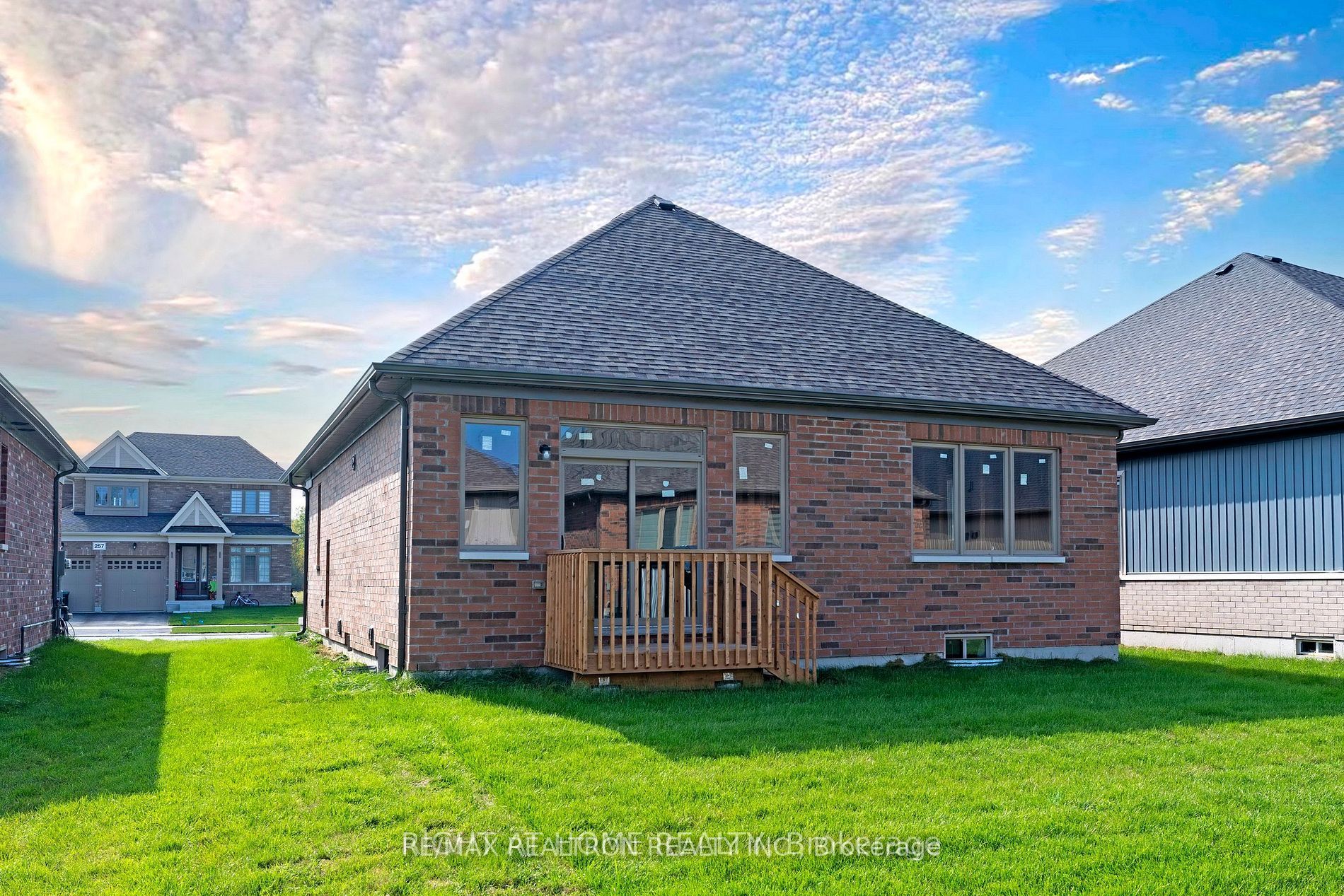 256 Duncan Street Property Photo 15