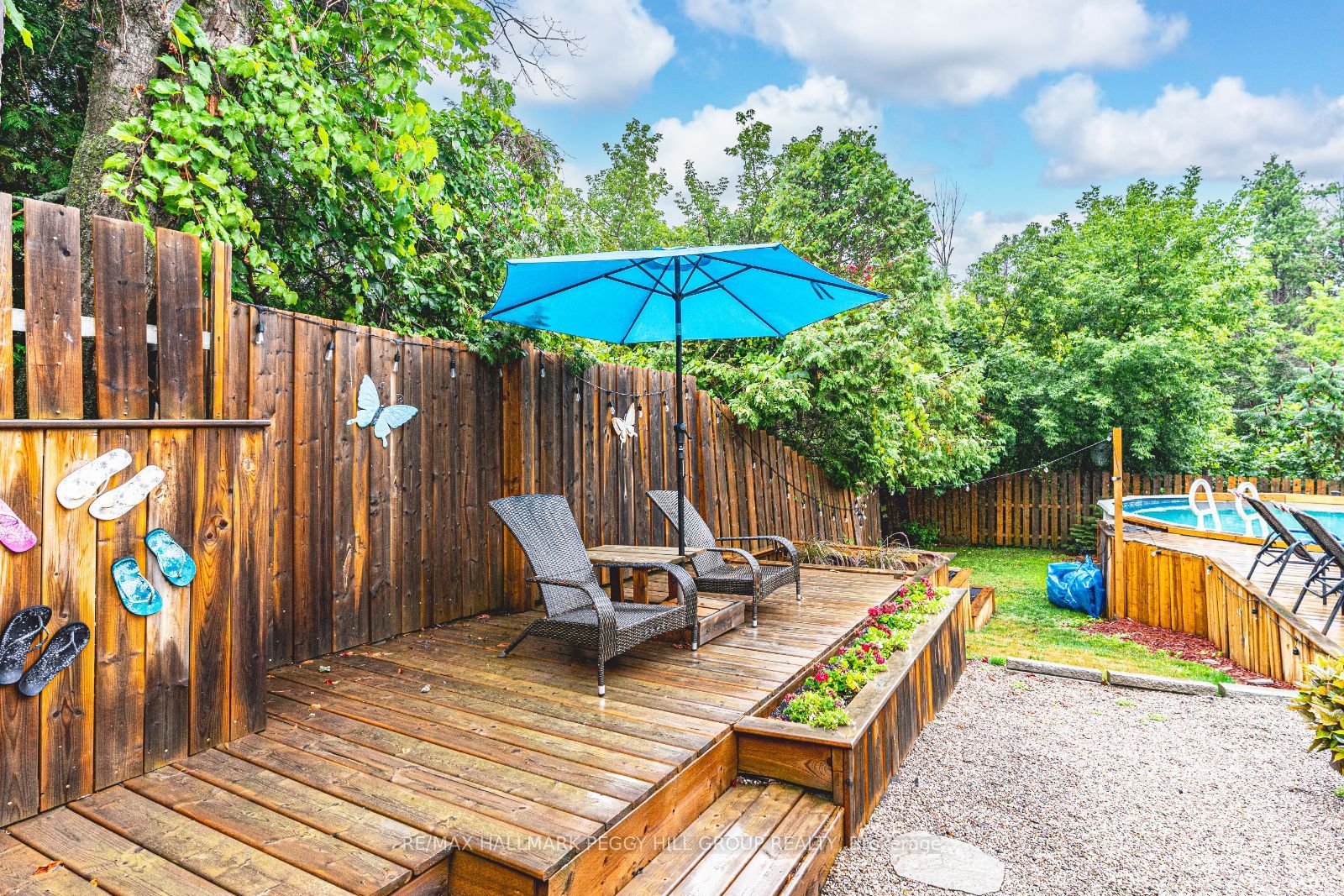 2447 Ridge Road W Property Photo 18