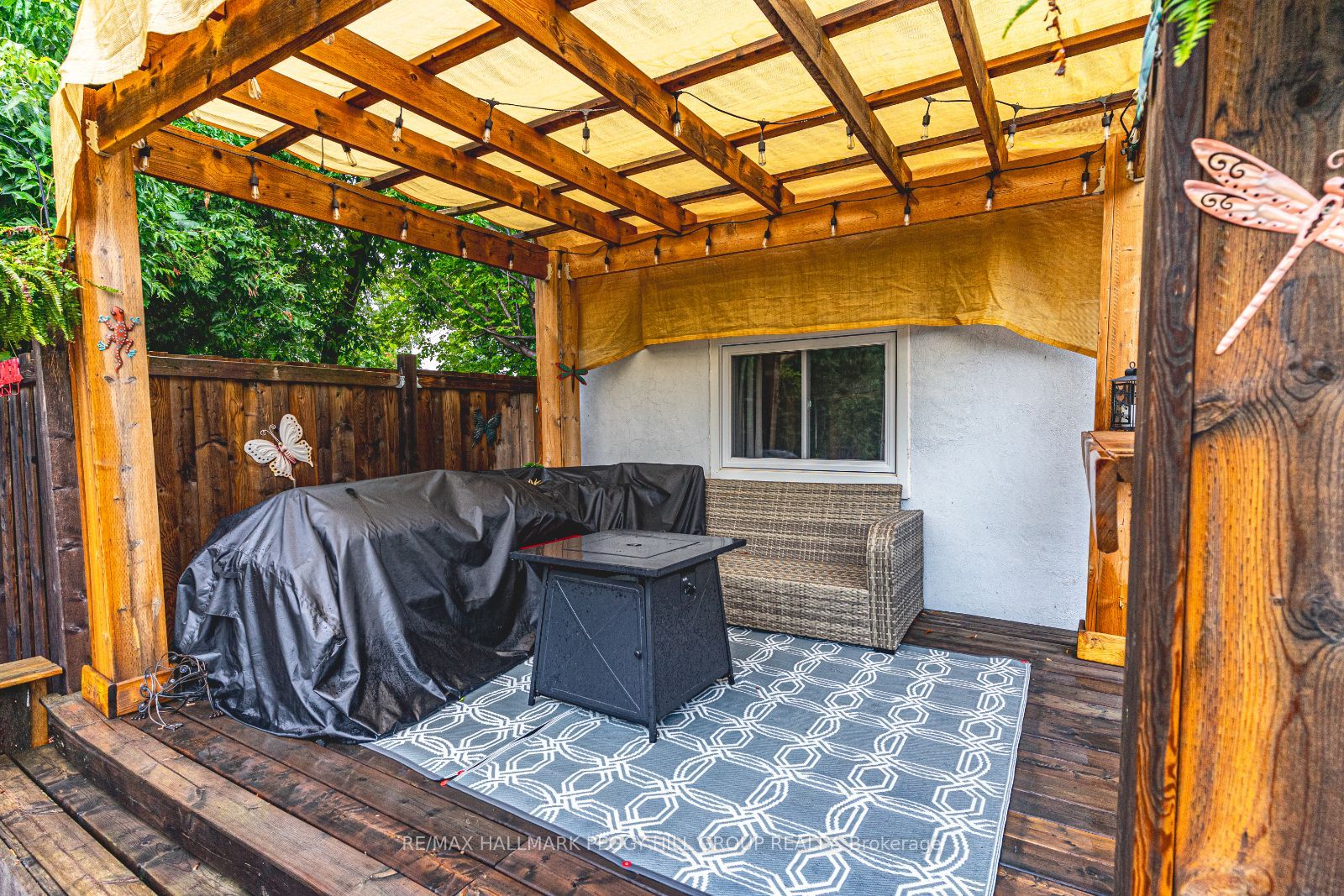 2447 Ridge Road W Property Photo 22