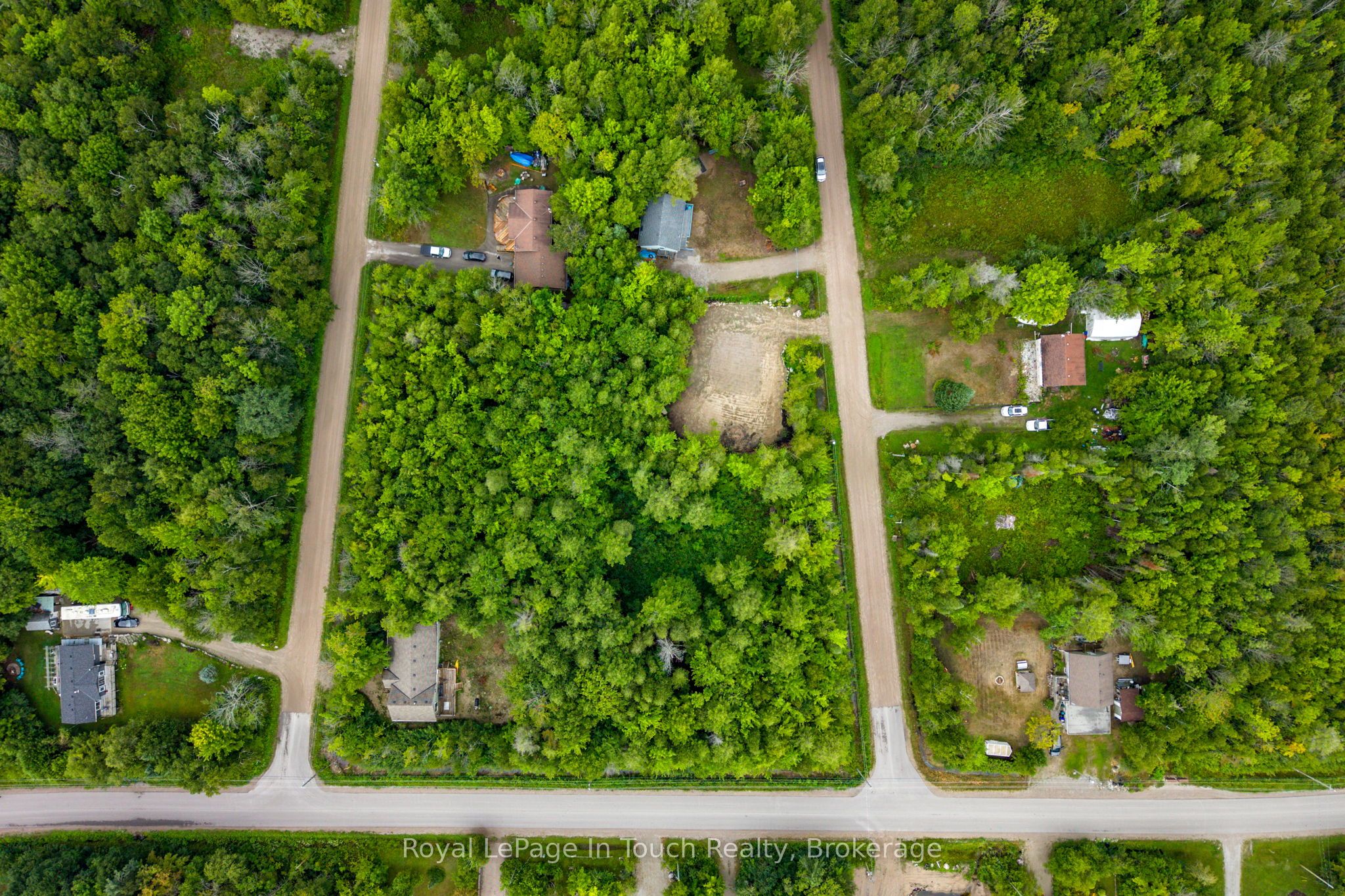 Lt 484 Tomahawk Crescent Property Photo 4