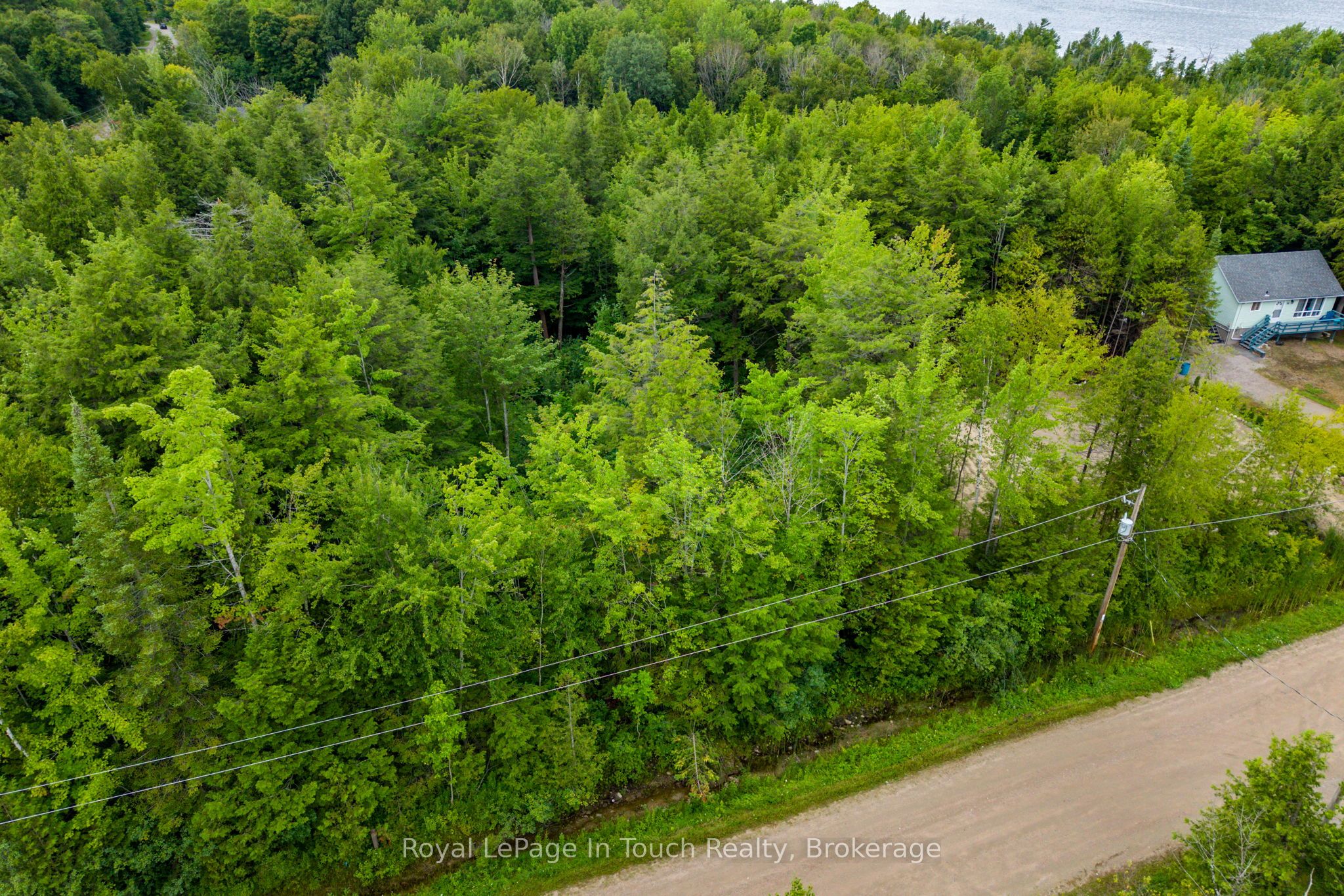 Lt 484 Tomahawk Crescent Property Photo 6
