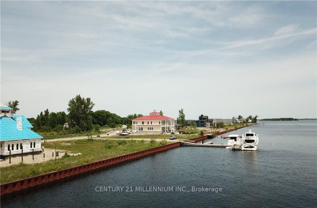 19 Dock Lane Property Photo 4