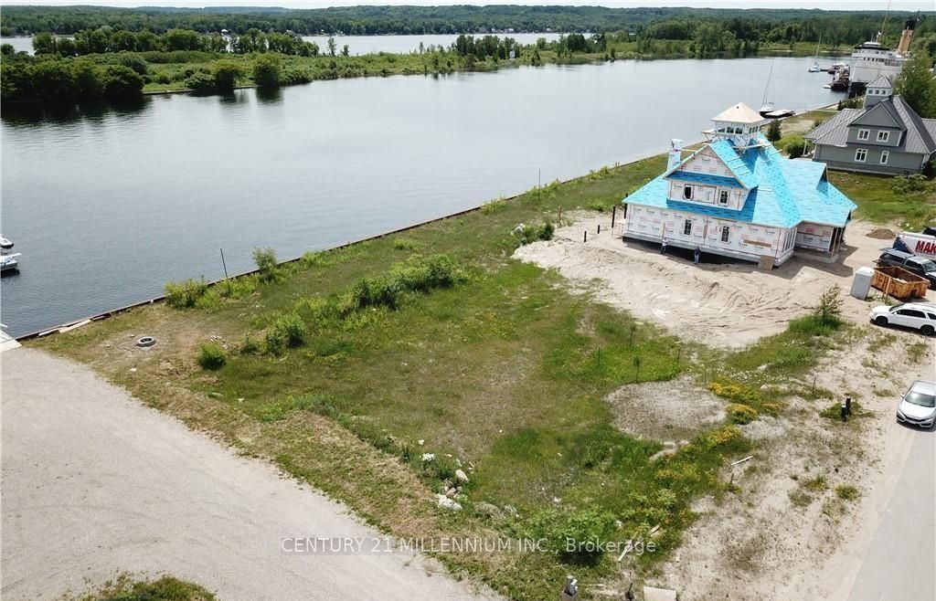 19 Dock Lane Property Photo 10