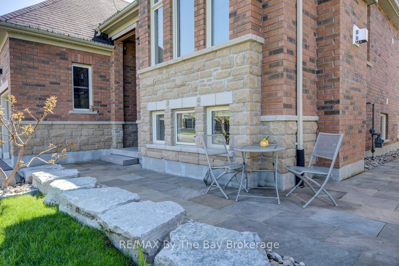 100 Allegra Drive Property Photo 3