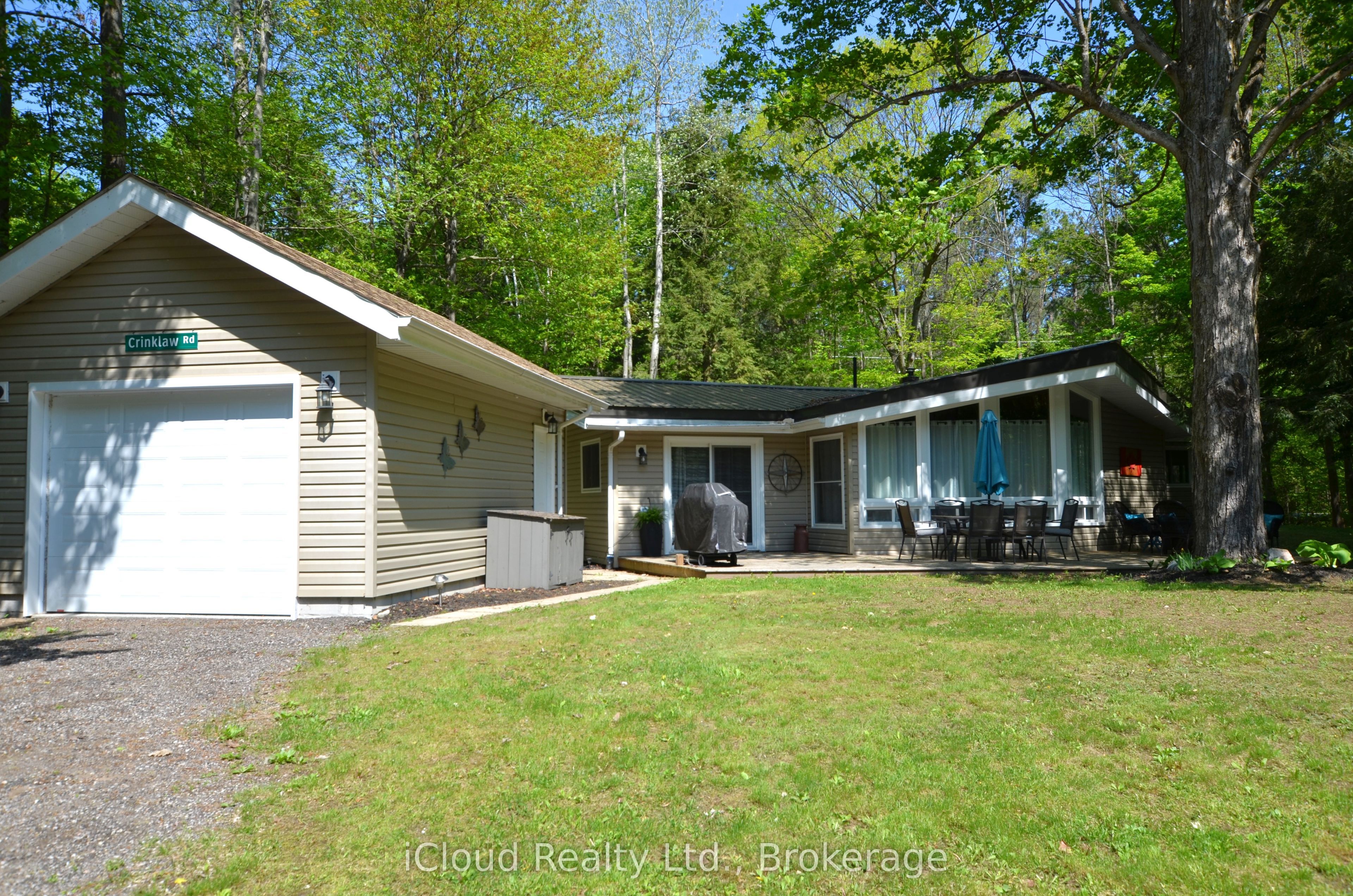 20 Roberval Circle