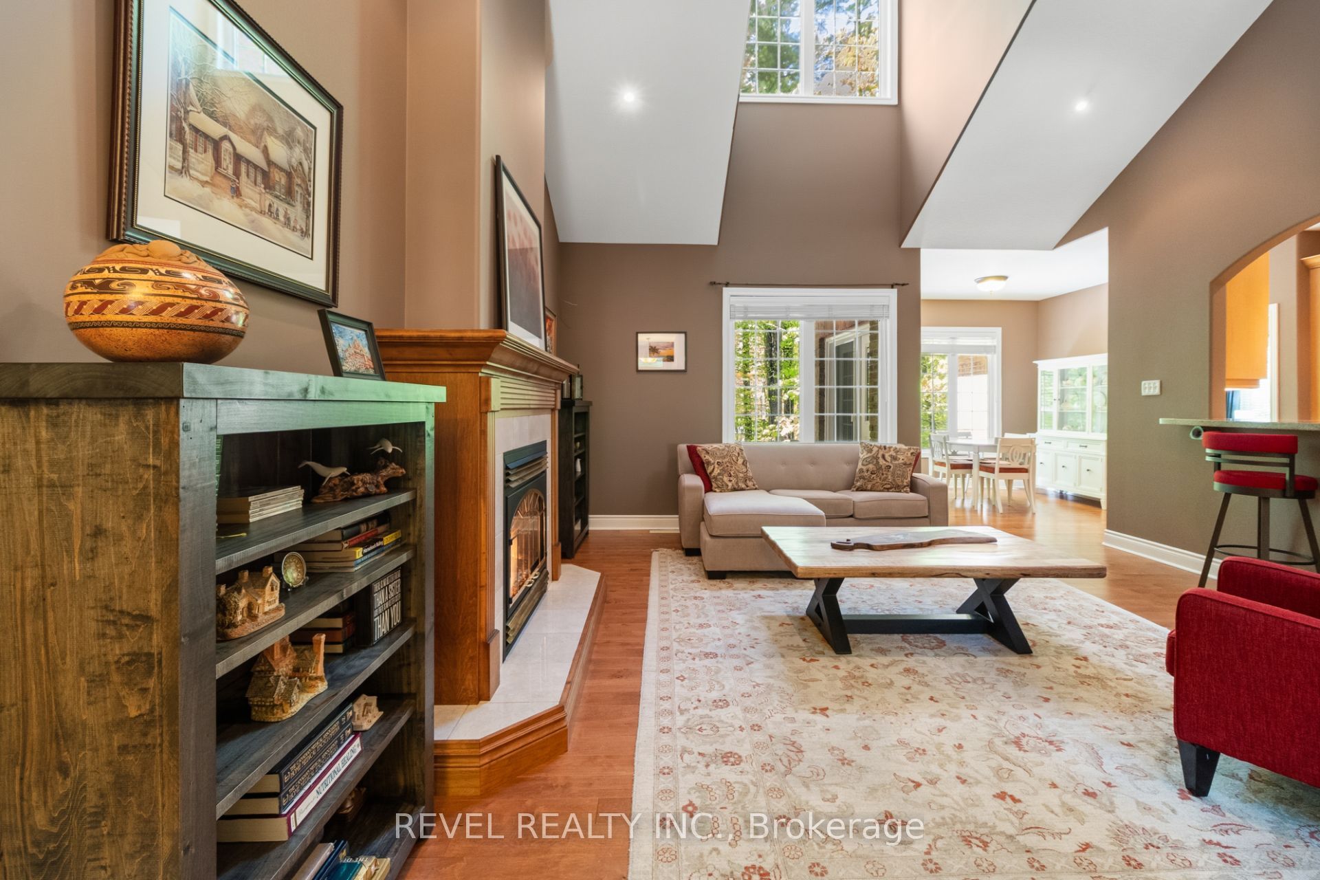 23 Laddie Lane Property Photo 7