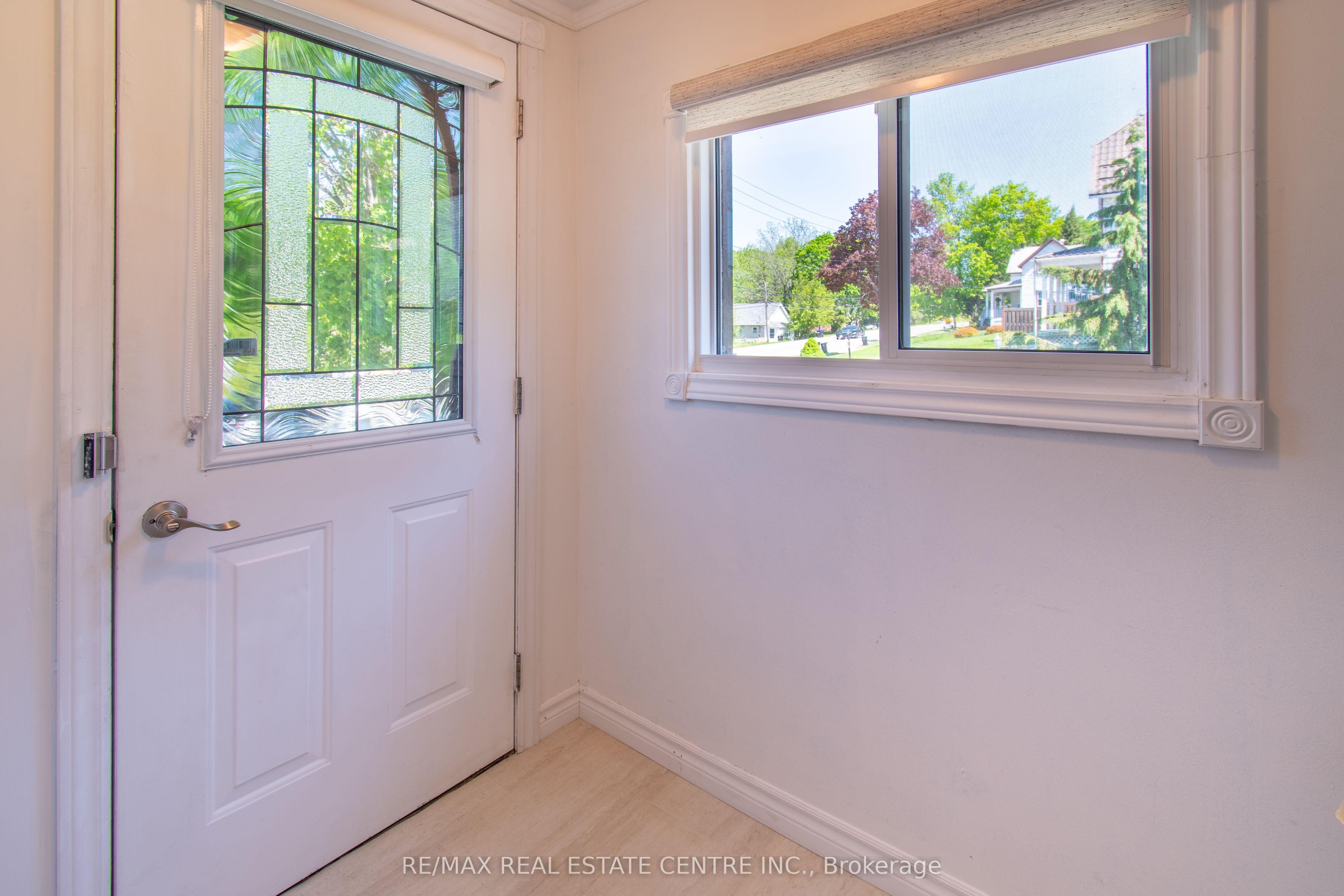 371 William Street Property Photo 22