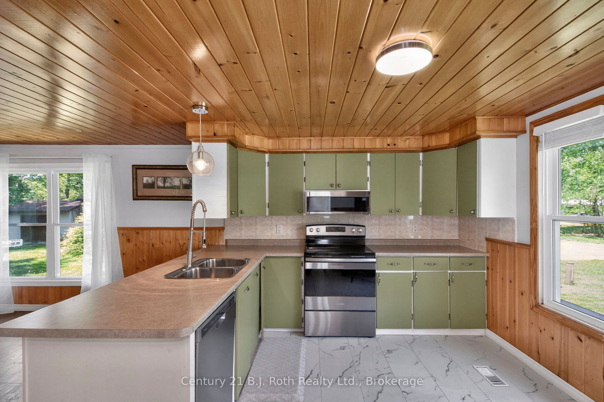 5263 Elliott Side Road 51 Property Photo 15