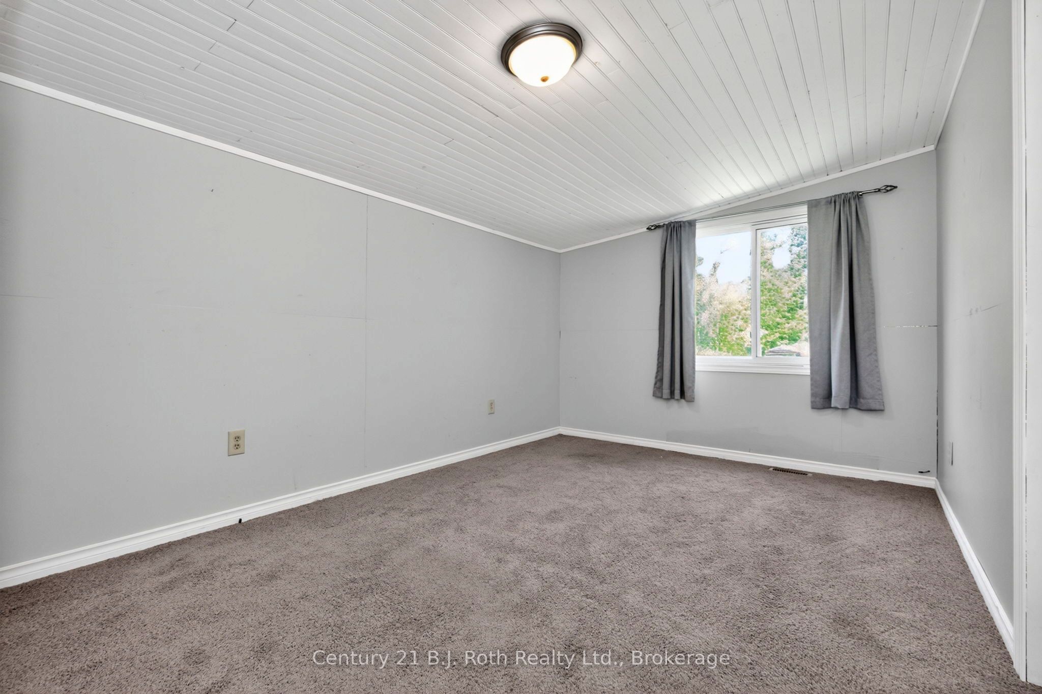 5263 Elliott Side Road 51 Property Photo 32