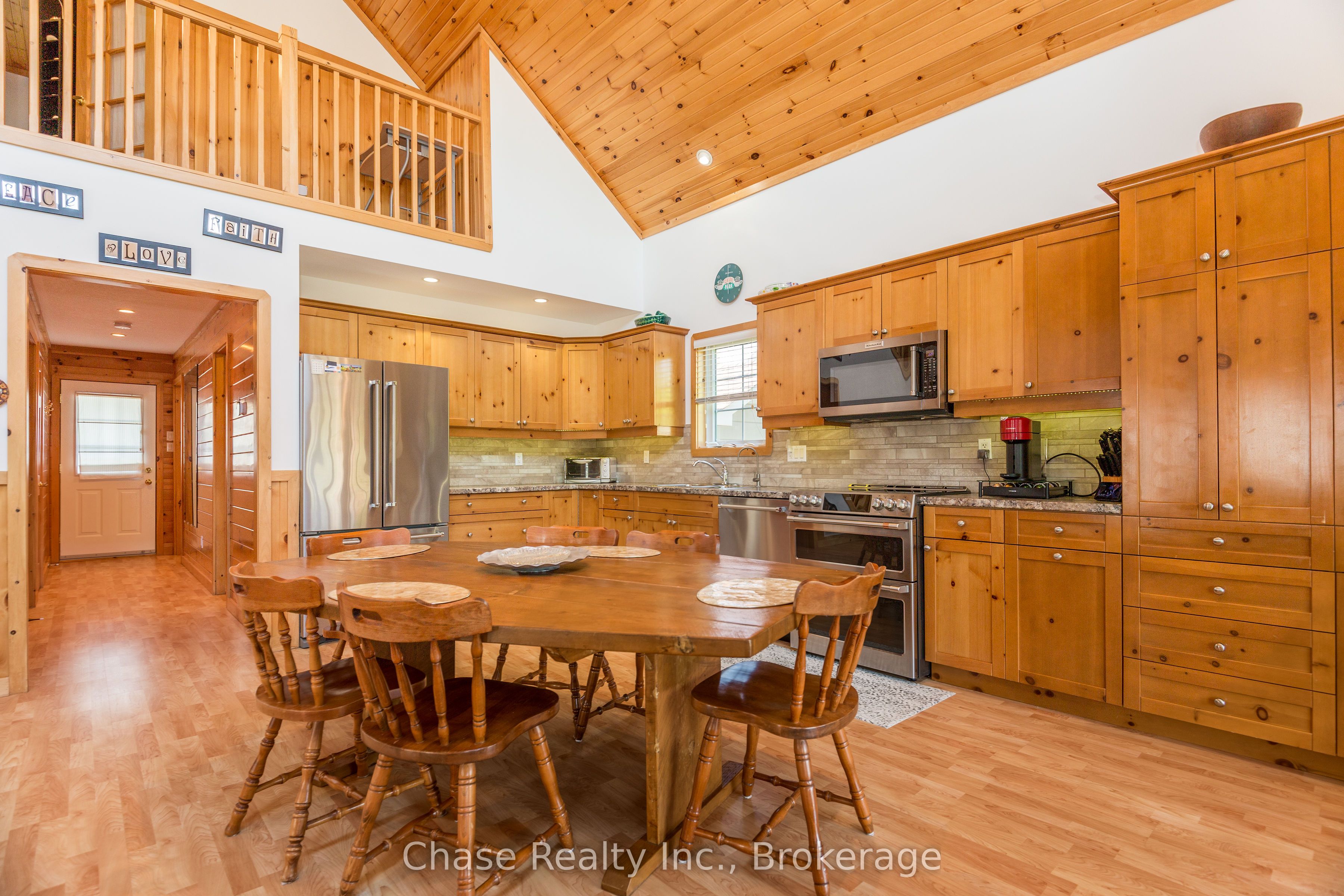 47 Madawaska Trail Property Photo 7