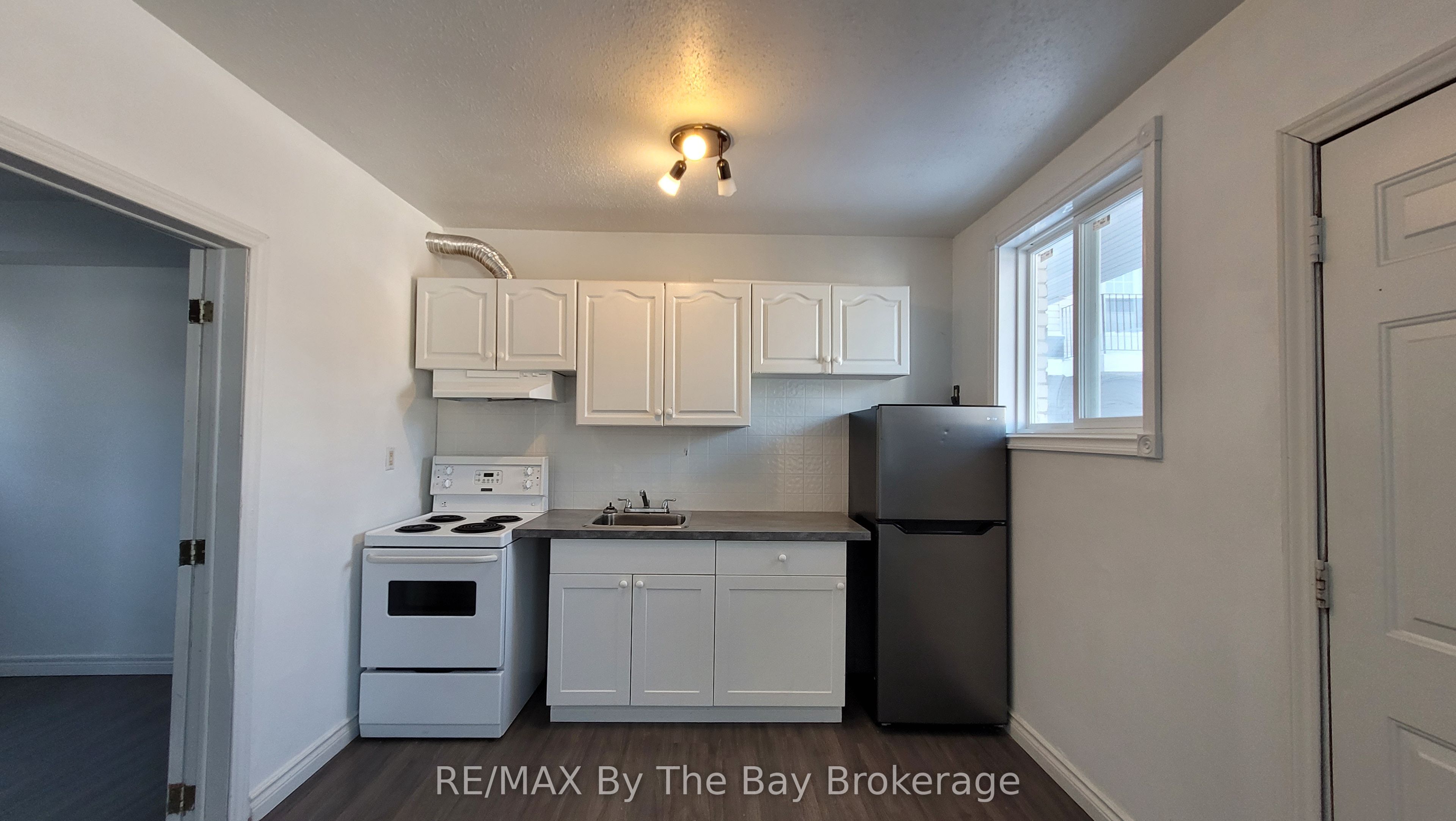 280 River Road E B12 Property Photo 9