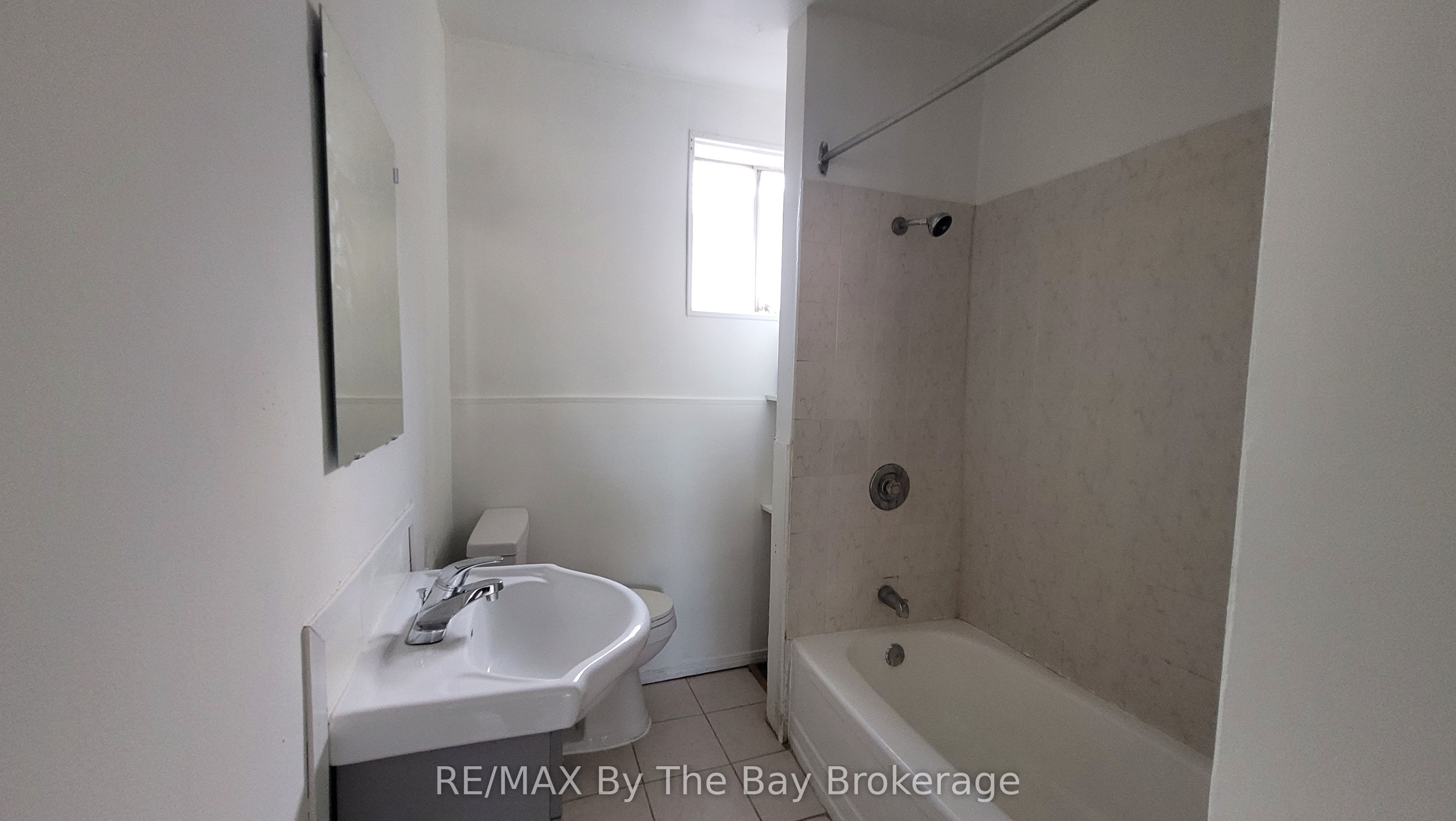 280 River Road E B12 Property Photo 18