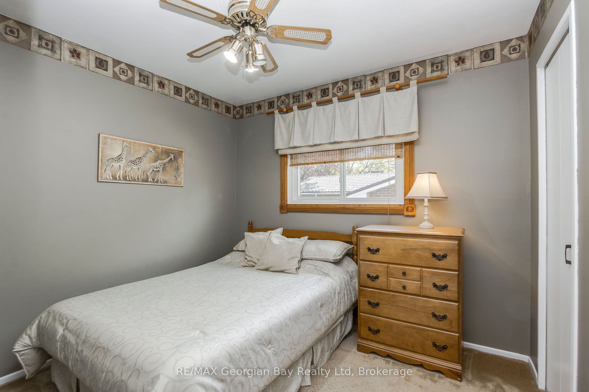 1010 Glen Eagles Crescent Property Photo 12