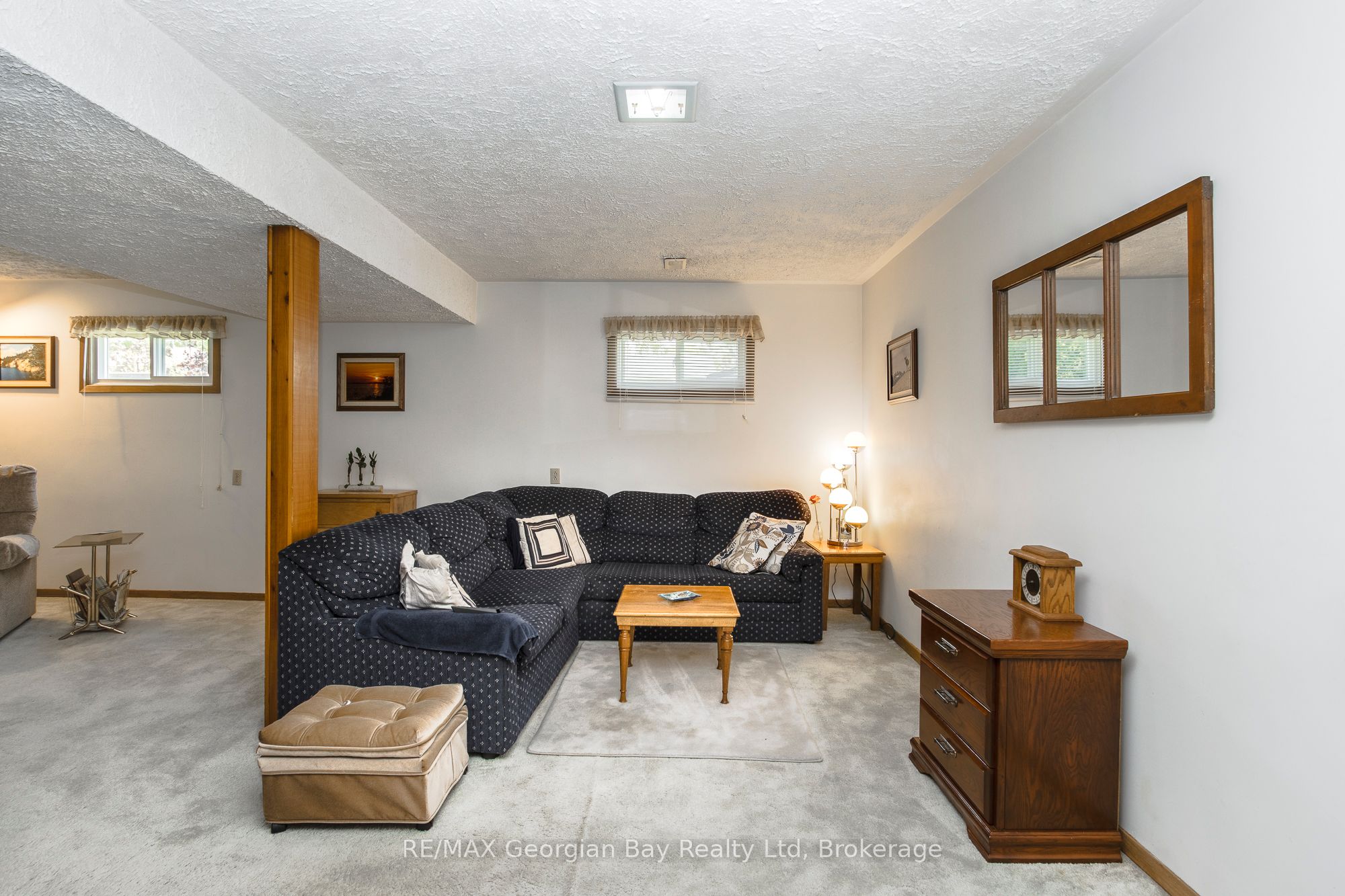 1010 Glen Eagles Crescent Property Photo 14