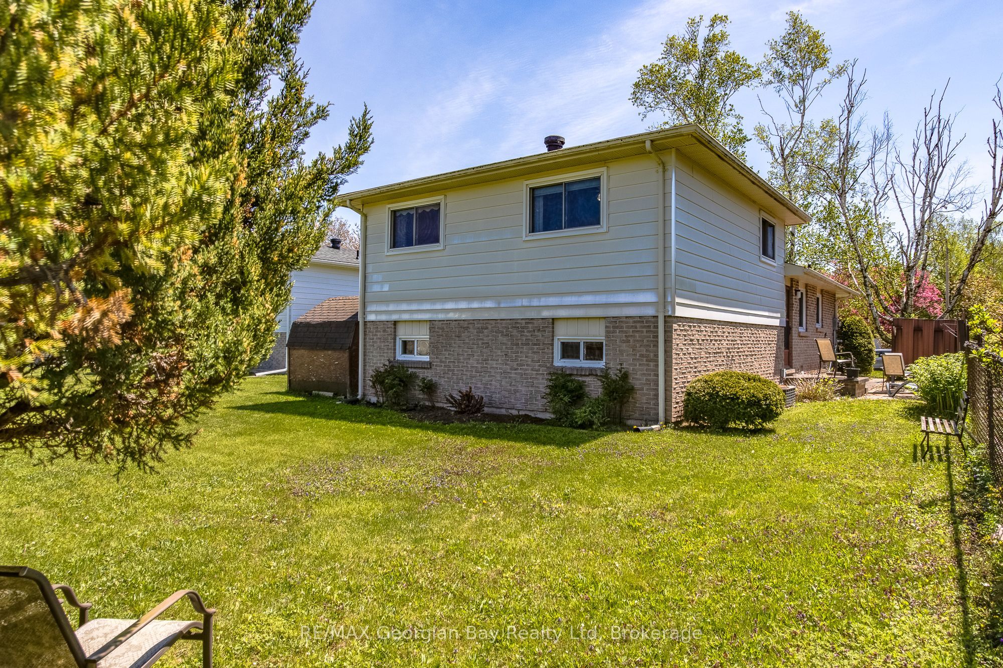 1010 Glen Eagles Crescent Property Photo 22