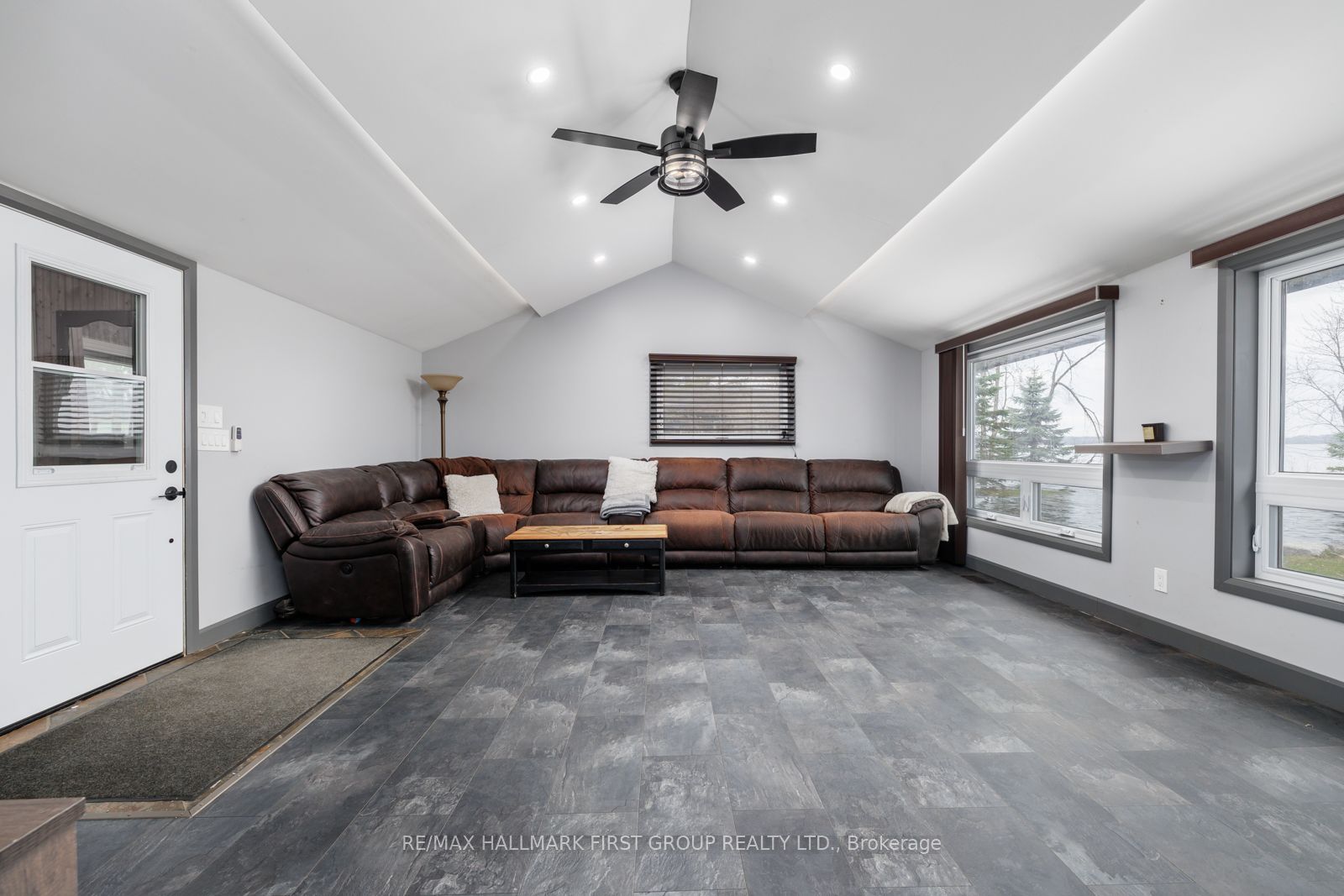 6386 Bluebird Street Property Photo 6