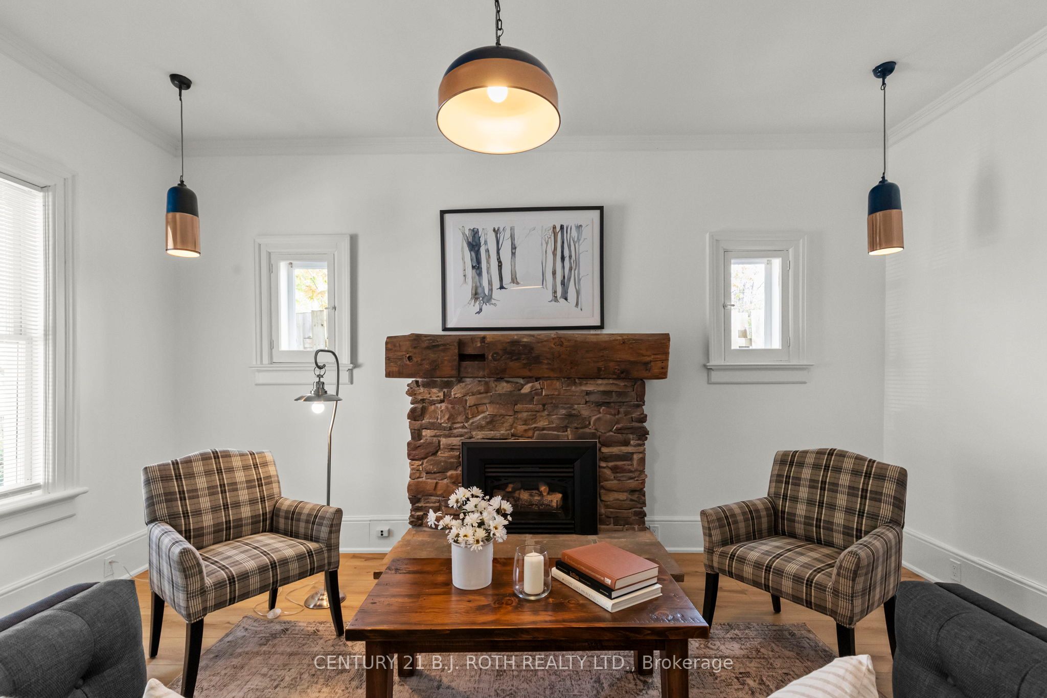 13 Nelson Square E Property Photo 7