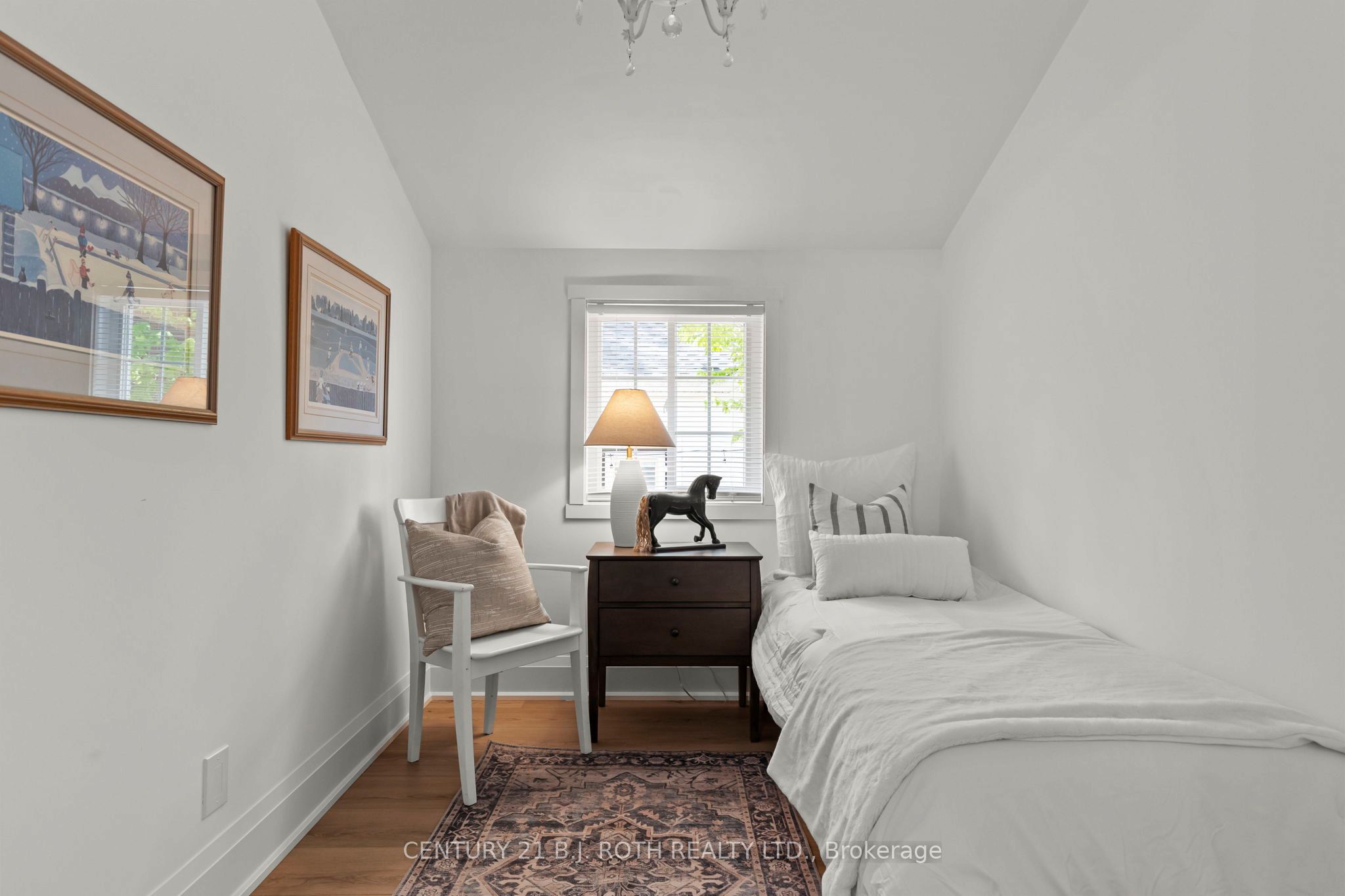 13 Nelson Square E Property Photo 16