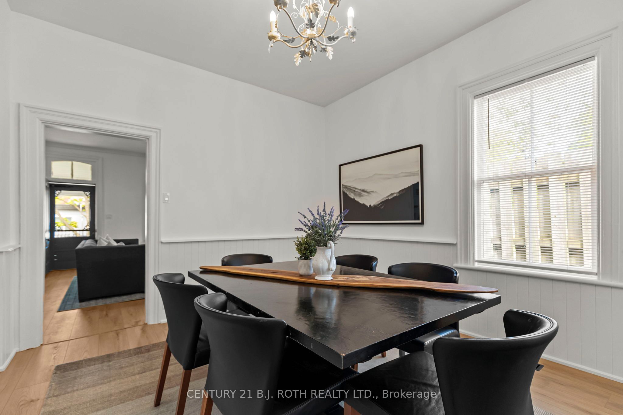 13 Nelson Square E Property Photo 18
