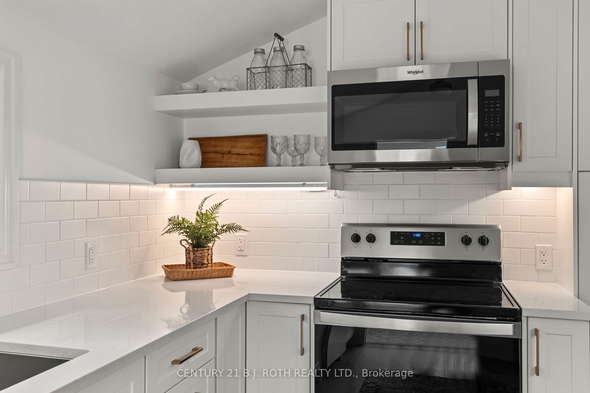 13 Nelson Square E Property Photo 28