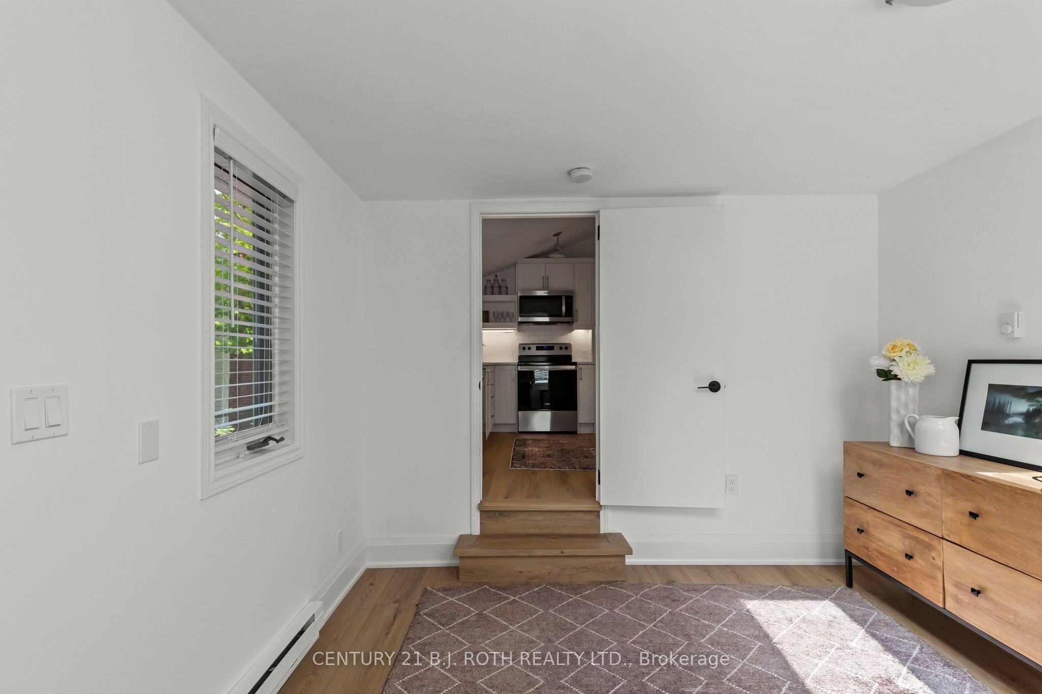 13 Nelson Square E Property Photo 33