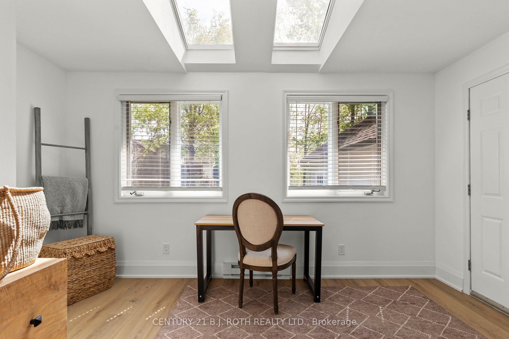 13 Nelson Square E Property Photo 36