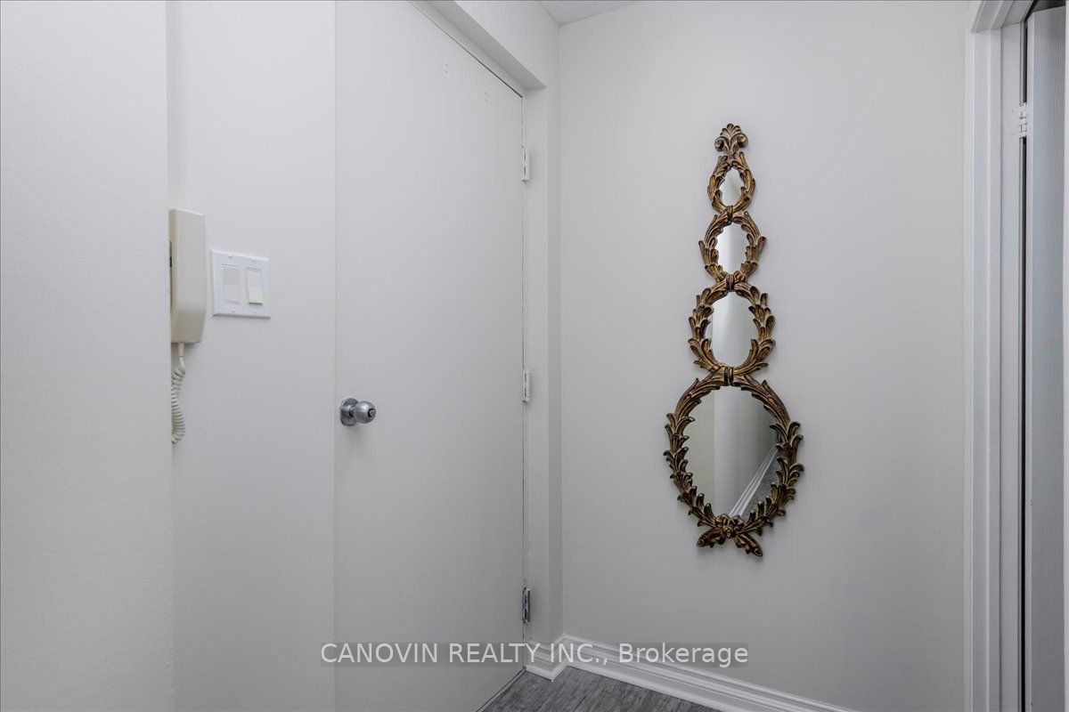 107 Bond Street 202 Property Photo 3