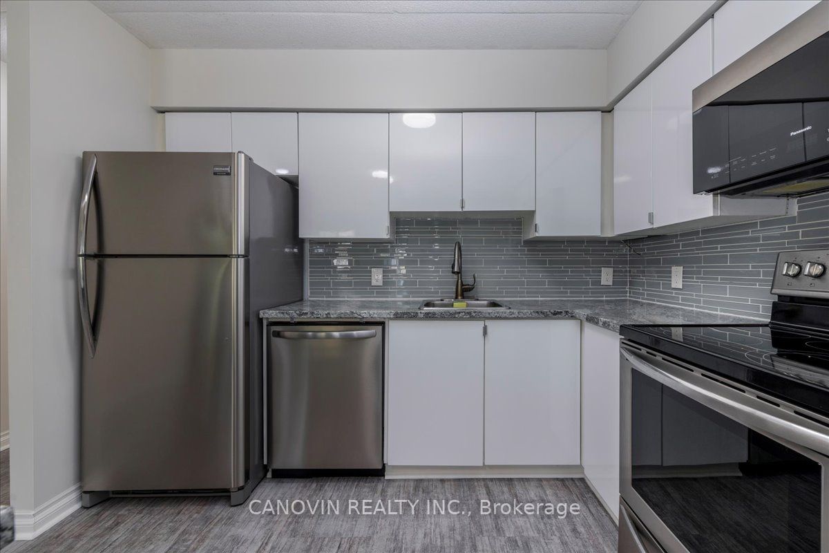 107 Bond Street 202 Property Photo 6