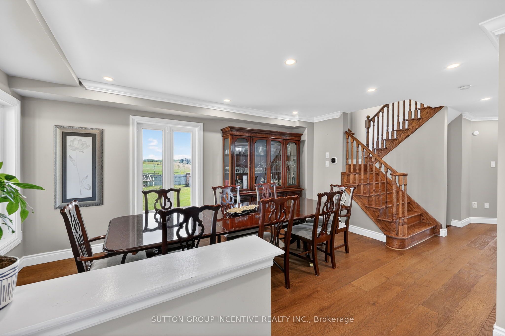 60 Succession Crescent Property Photo 5