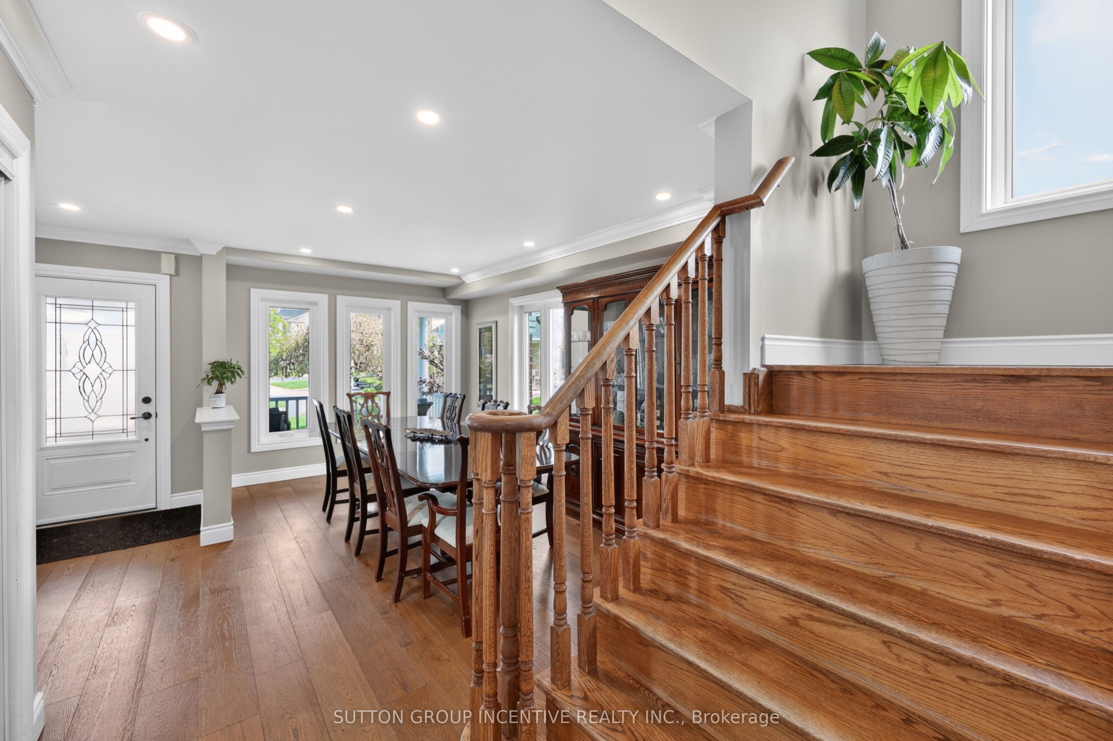 60 Succession Crescent Property Photo 6
