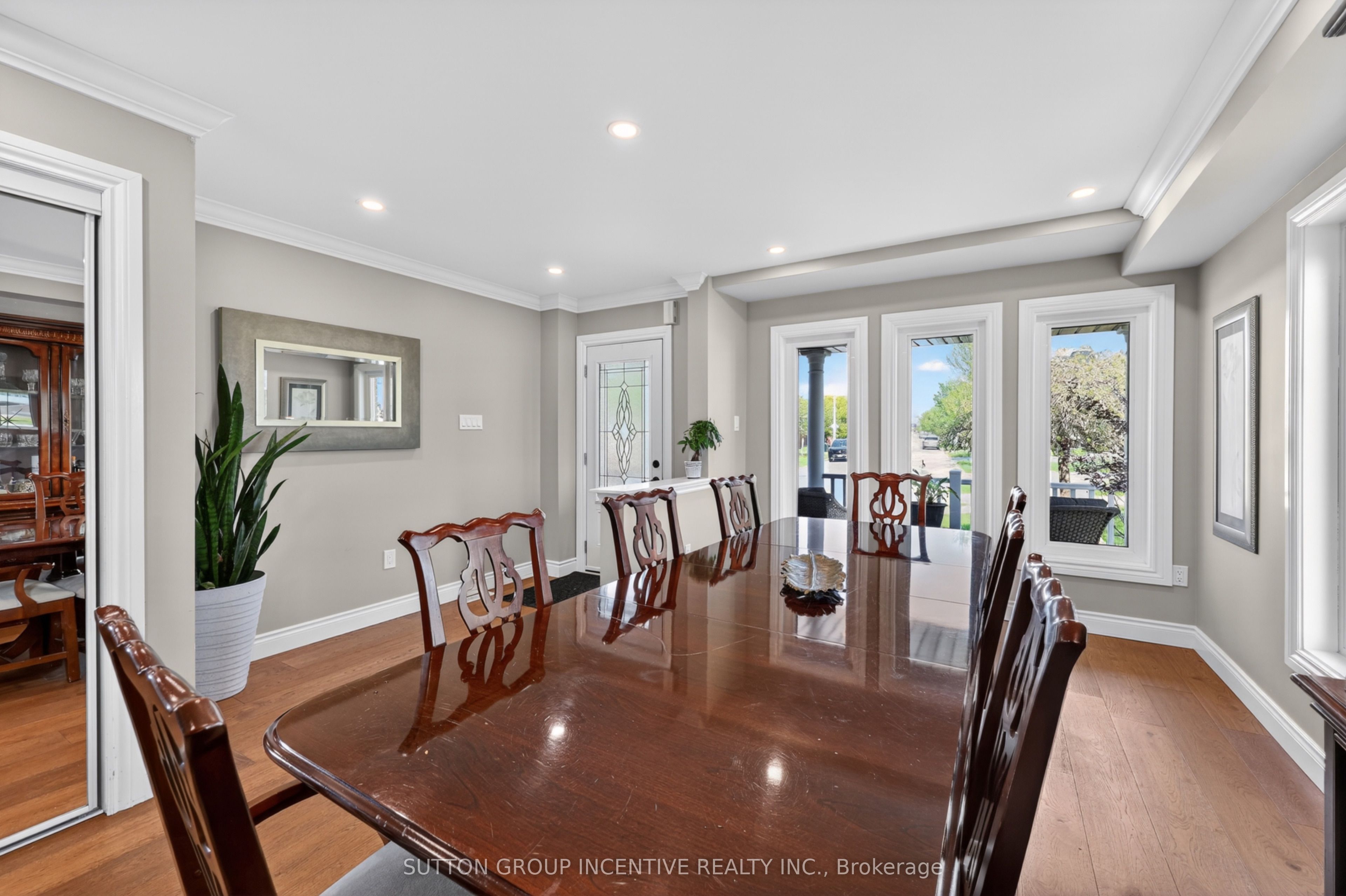 60 Succession Crescent Property Photo 7