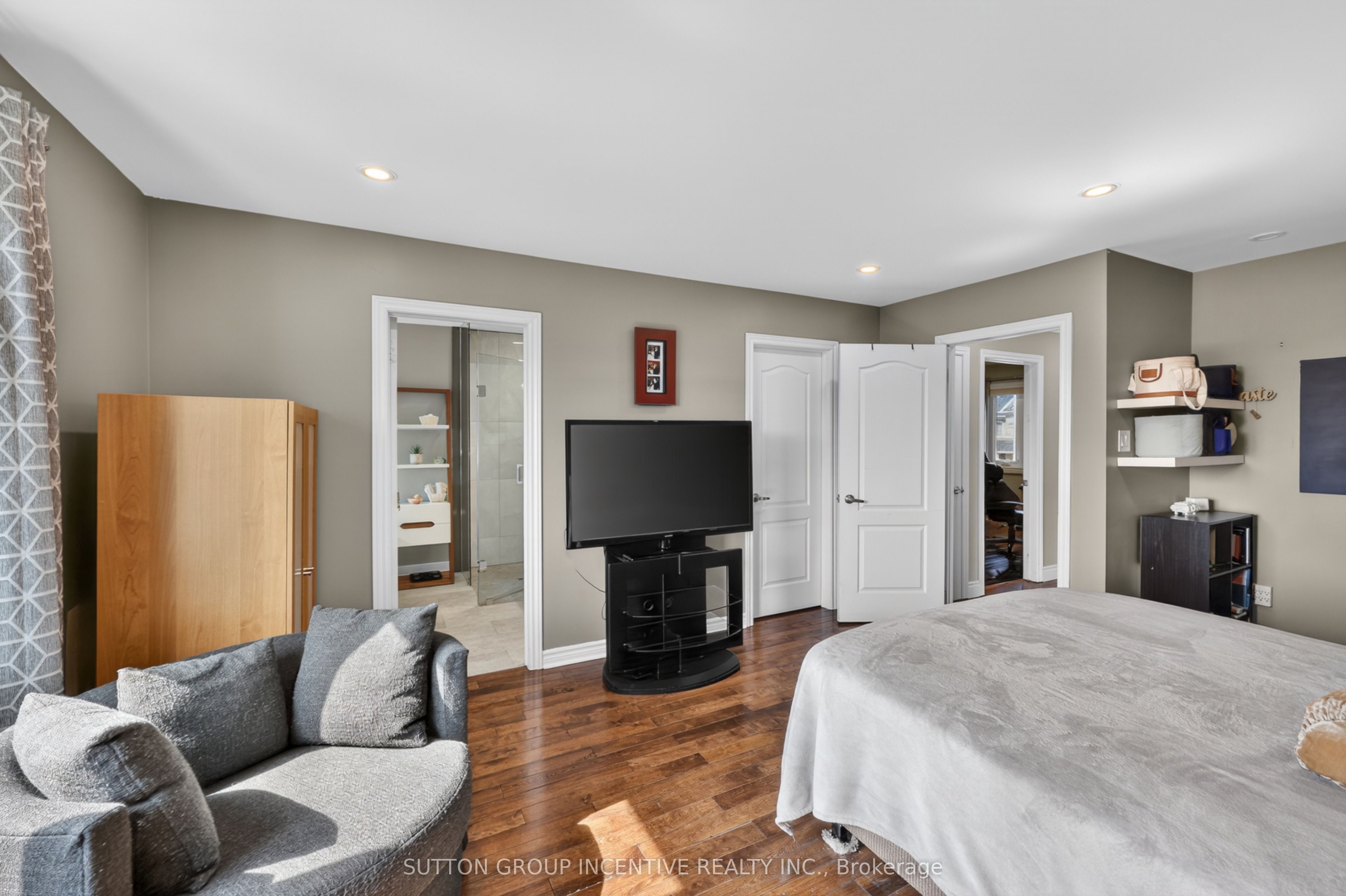 60 Succession Crescent Property Photo 15
