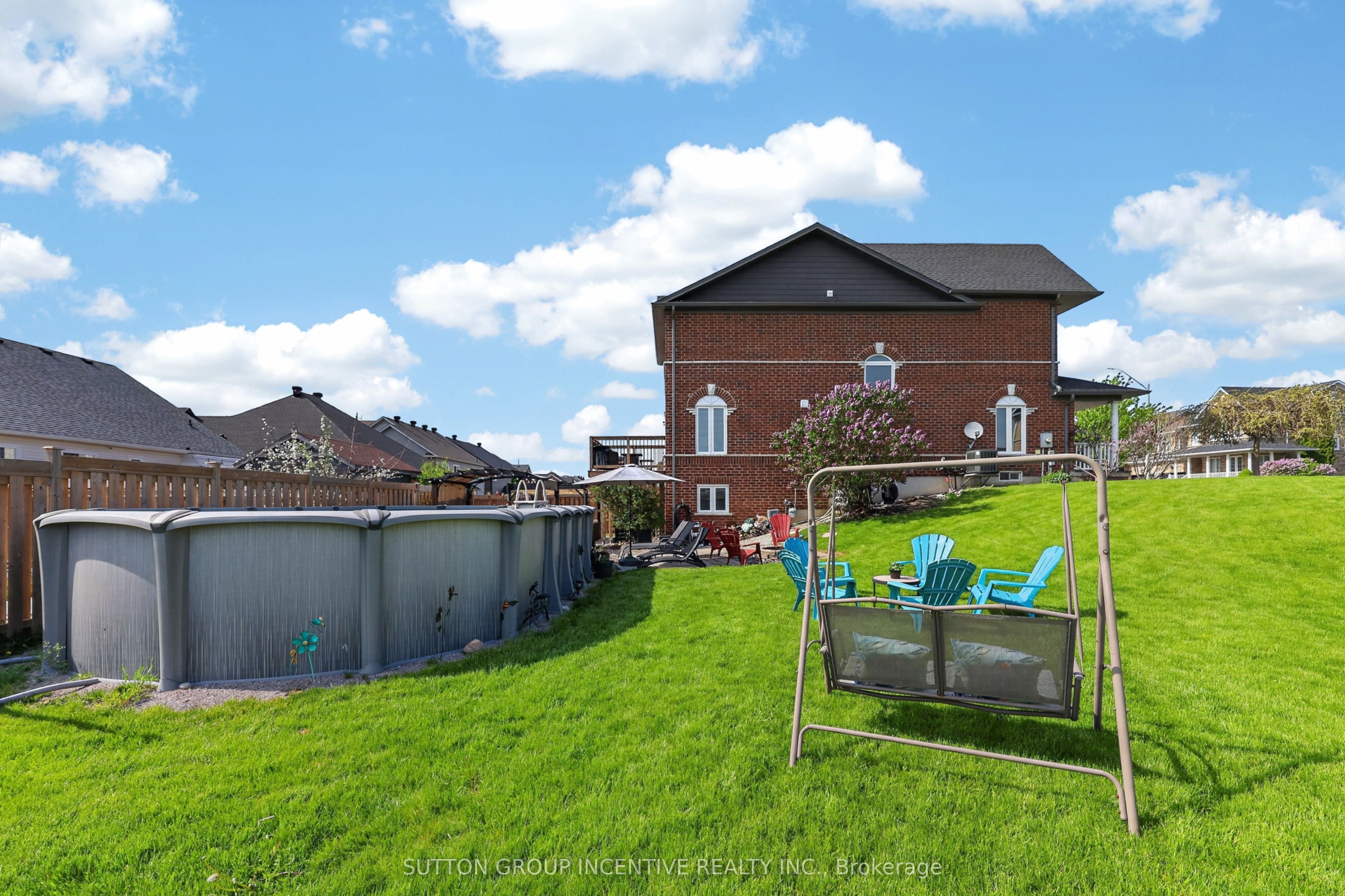 60 Succession Crescent Property Photo 32