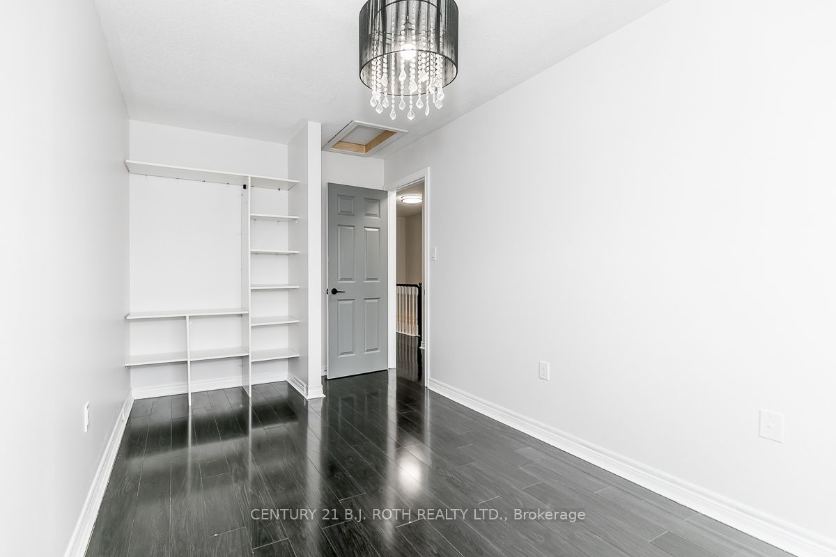 430 Mapleview Drive E 18 Property Photo 26