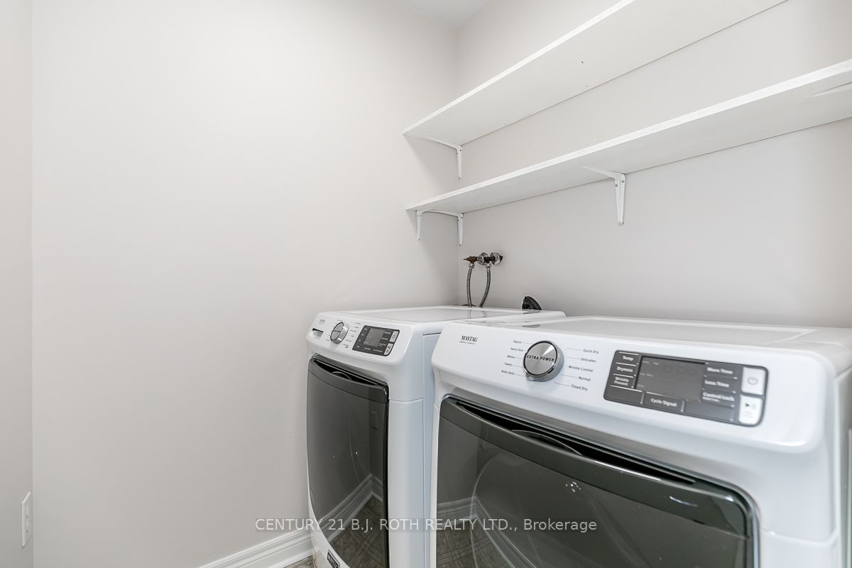430 Mapleview Drive E 18 Property Photo 32