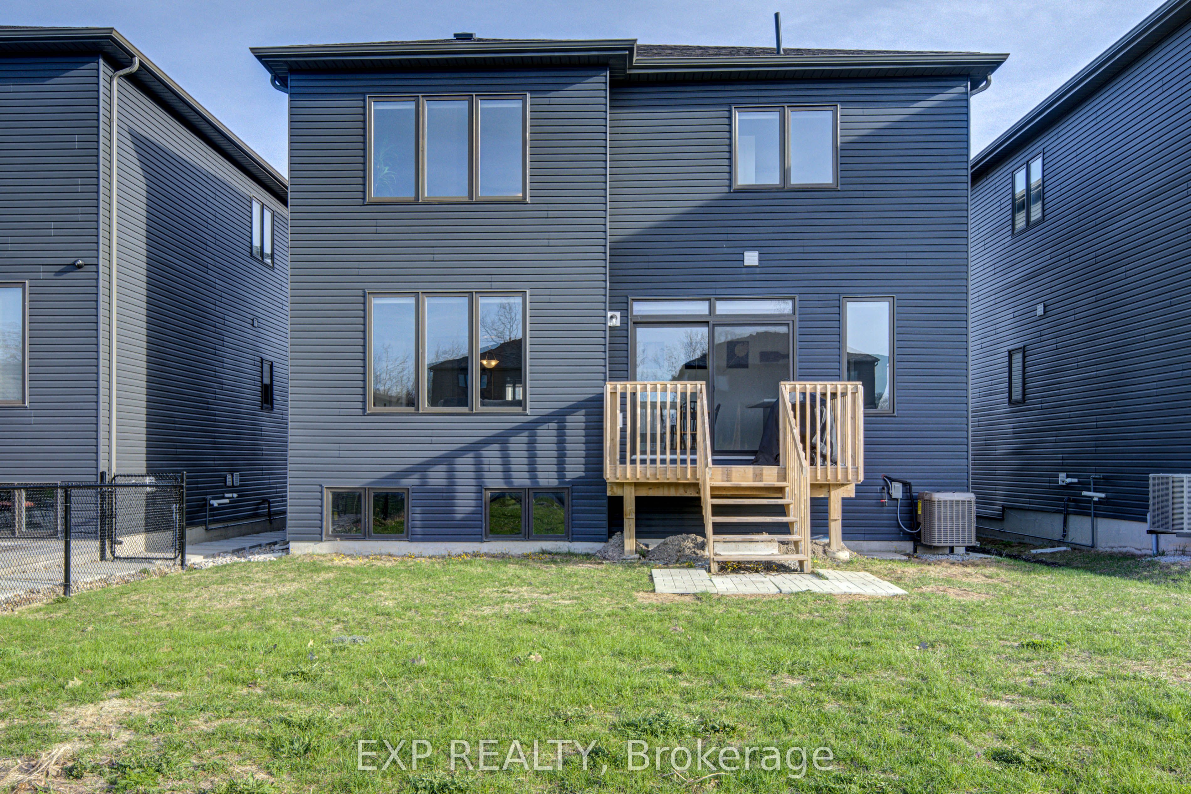 46 Simona Avenue Property Photo 5