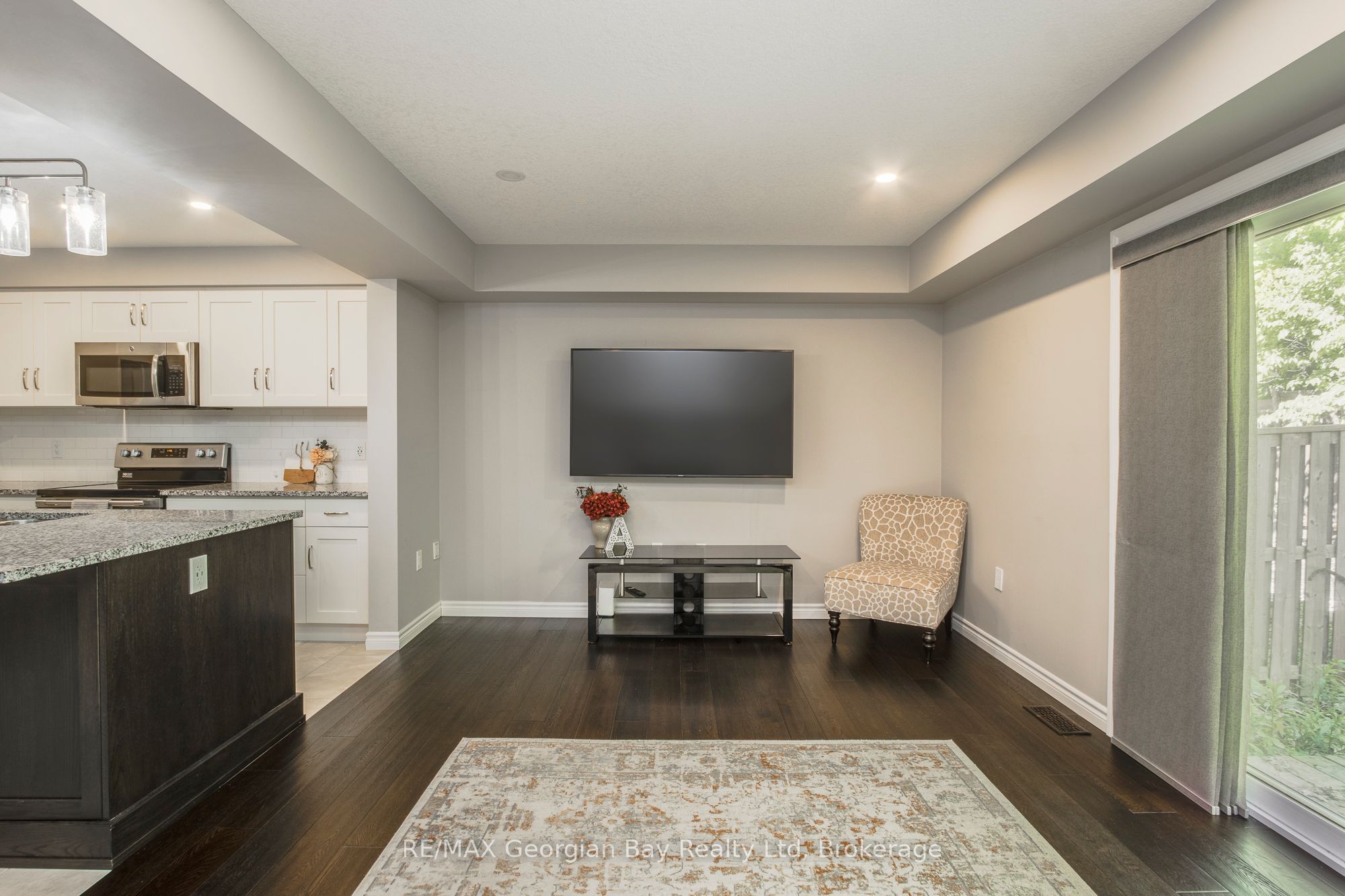956 Cook Drive Property Photo 8