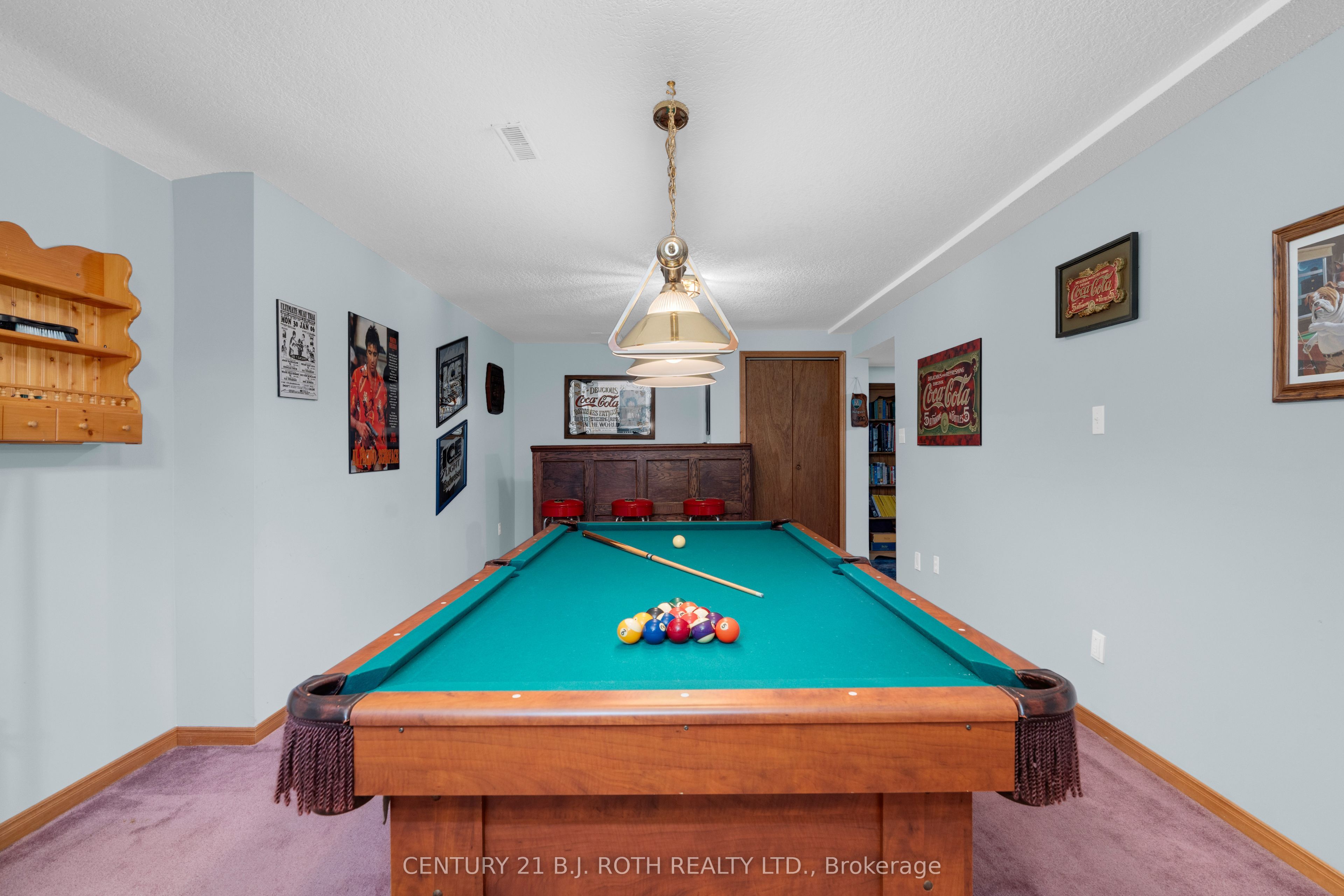 37 Laurentian Lane Property Photo 35