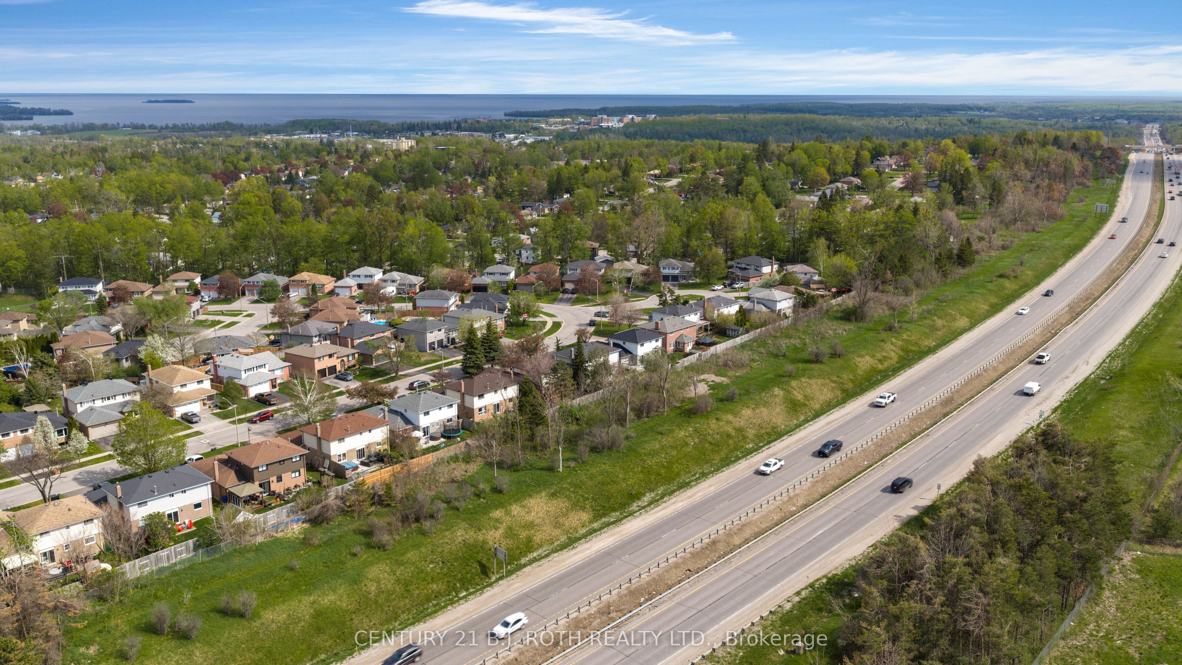 37 Laurentian Lane Property Photo 47