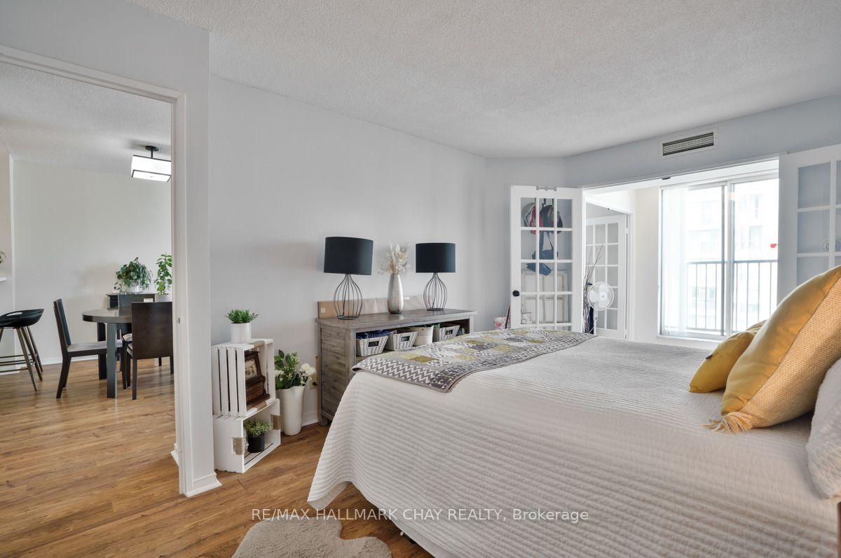 150 Dunlop Street E 1104 Property Photo 14