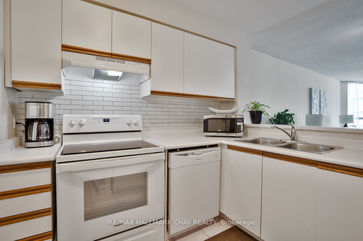 150 Dunlop Street E 1104 Property Photo 16