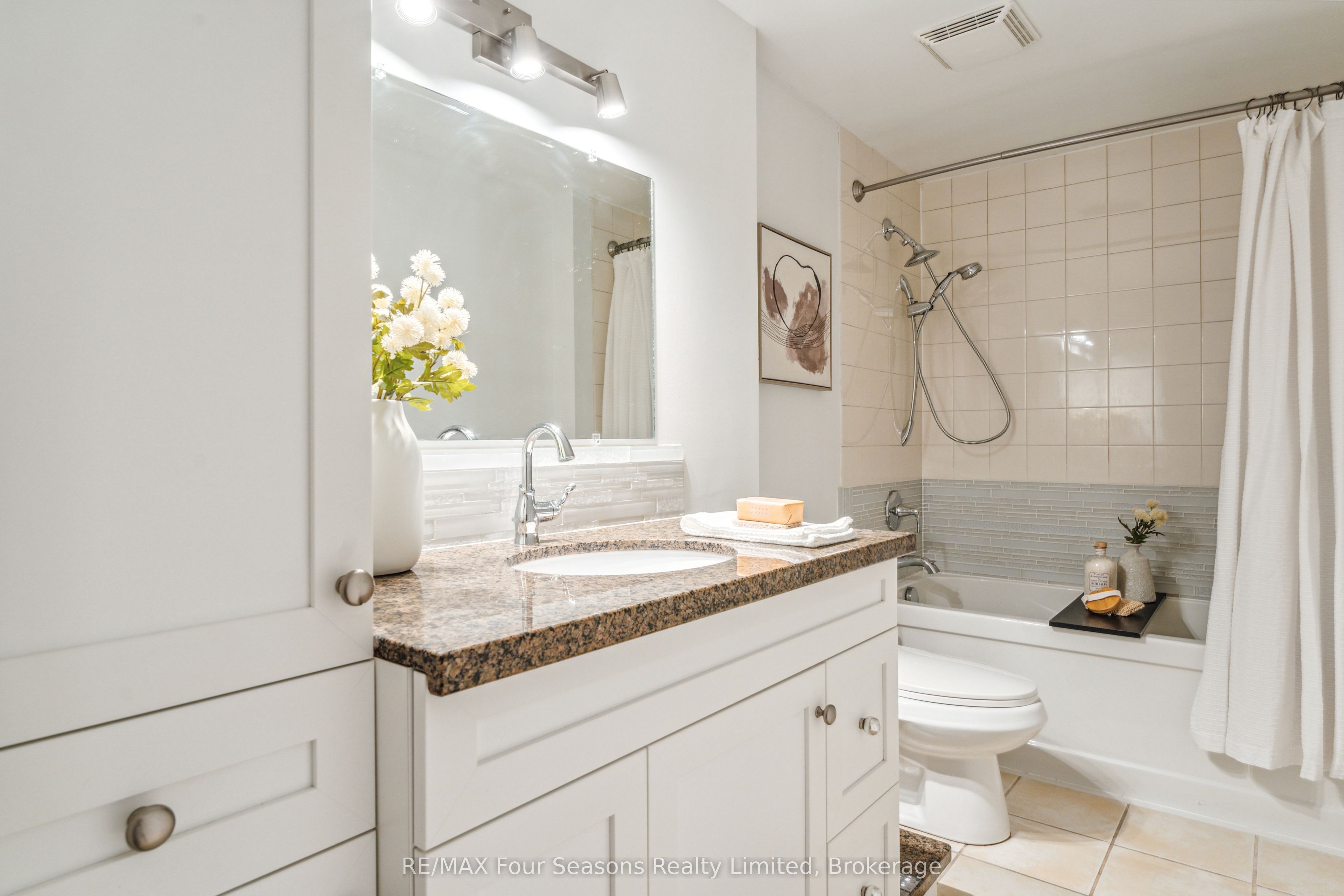 44 Trott Boulevard 7 Property Photo 13