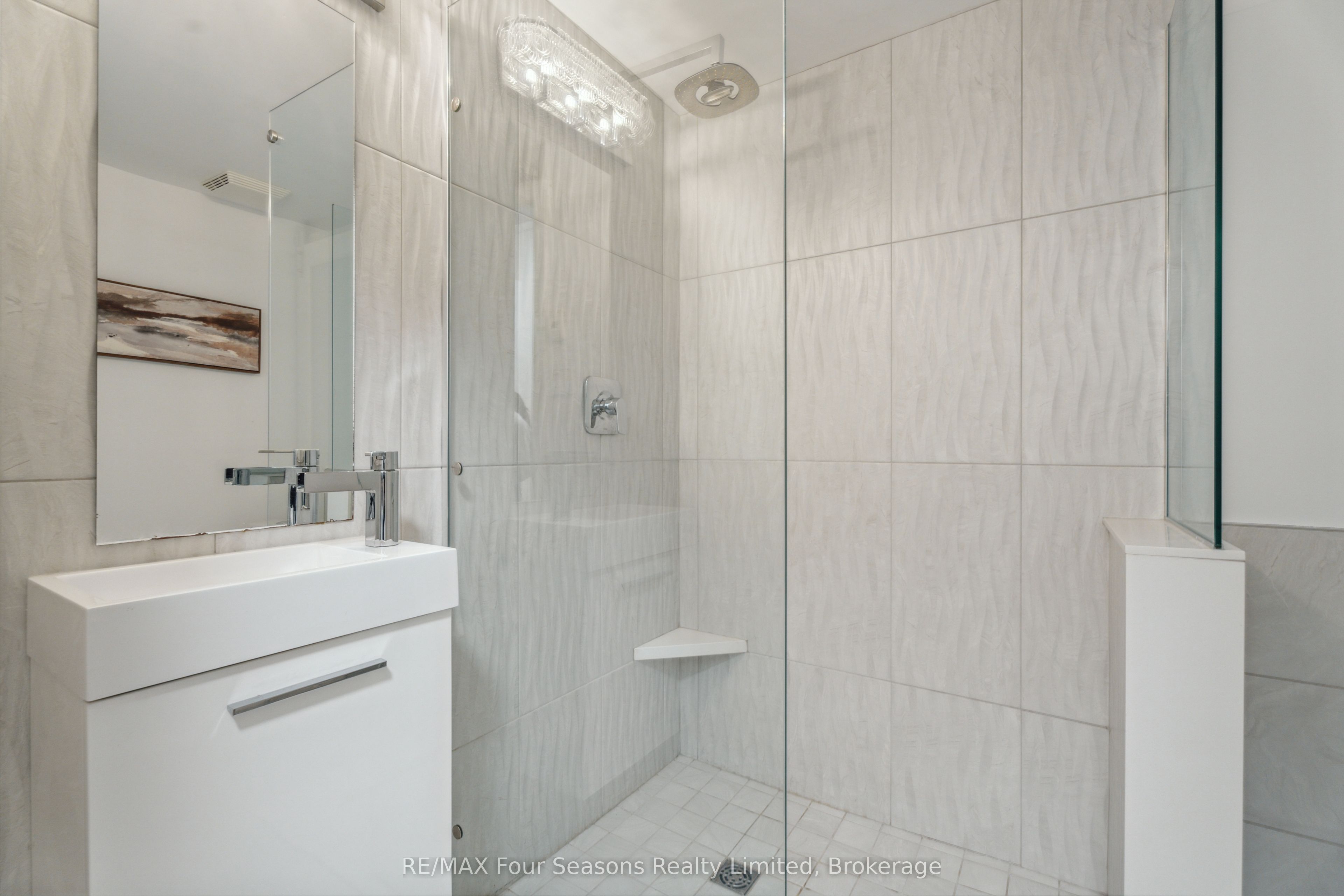 44 Trott Boulevard 7 Property Photo 18
