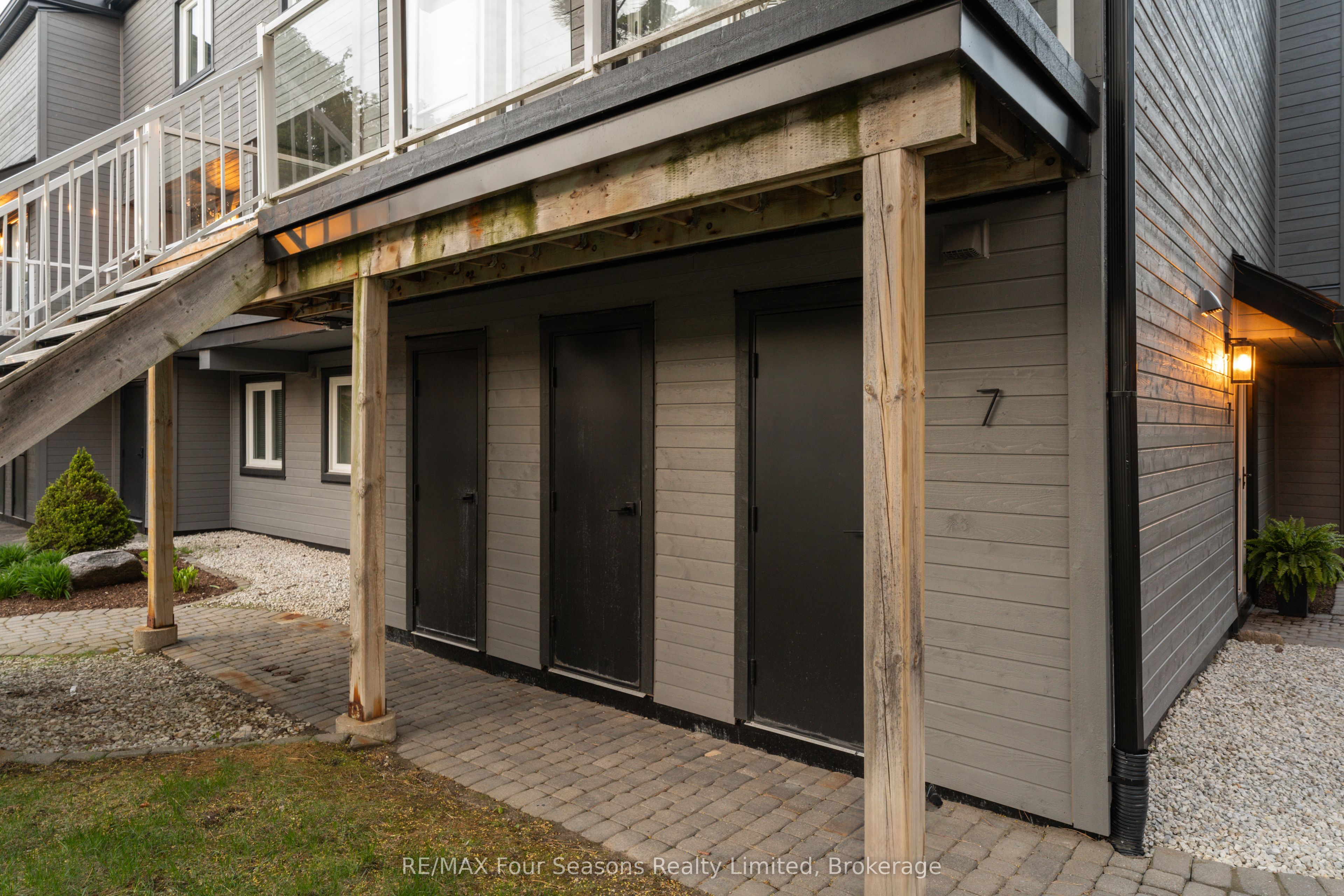 44 Trott Boulevard 7 Property Photo 22