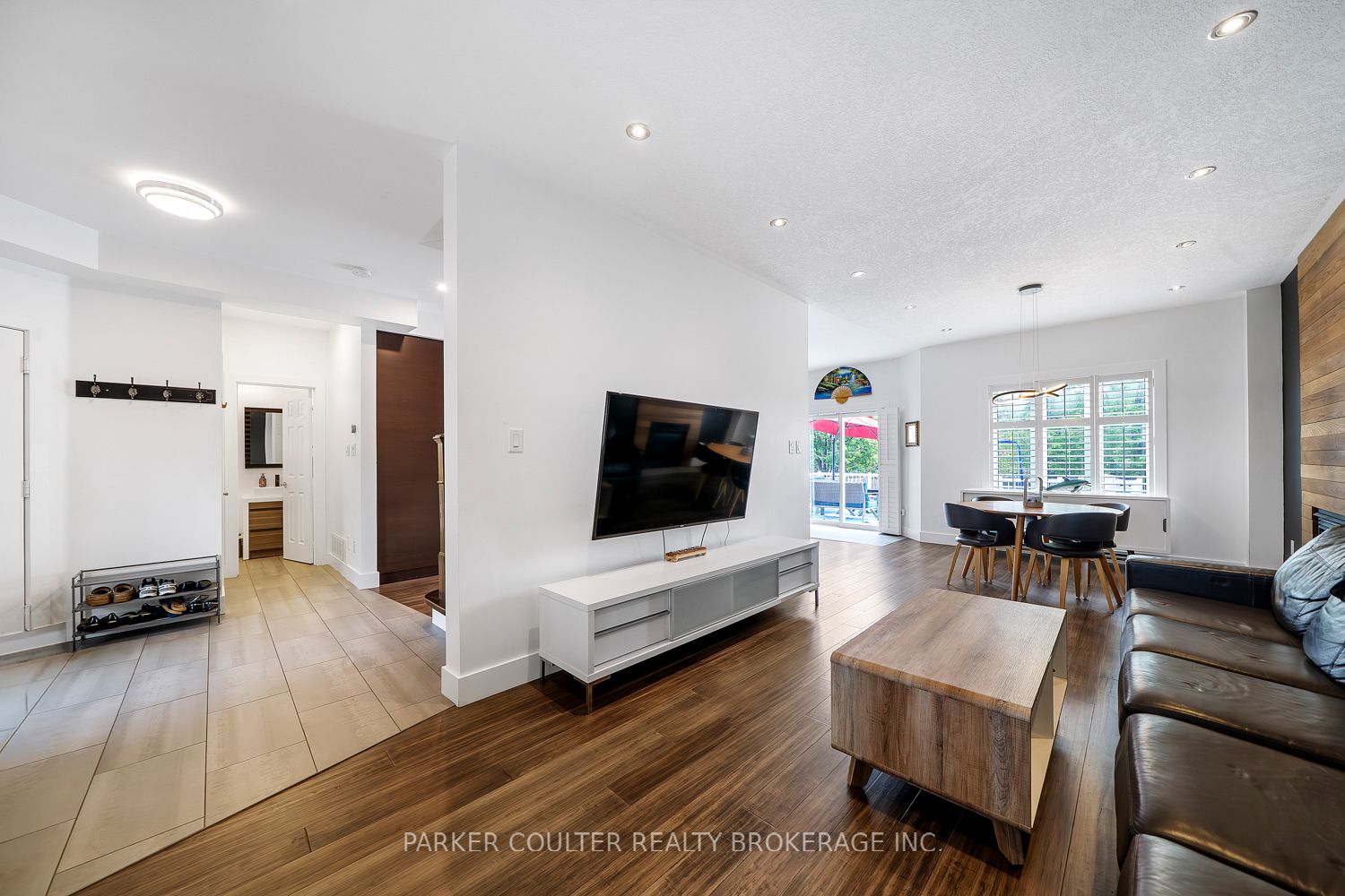 9 Surrey Drive Property Photo 5
