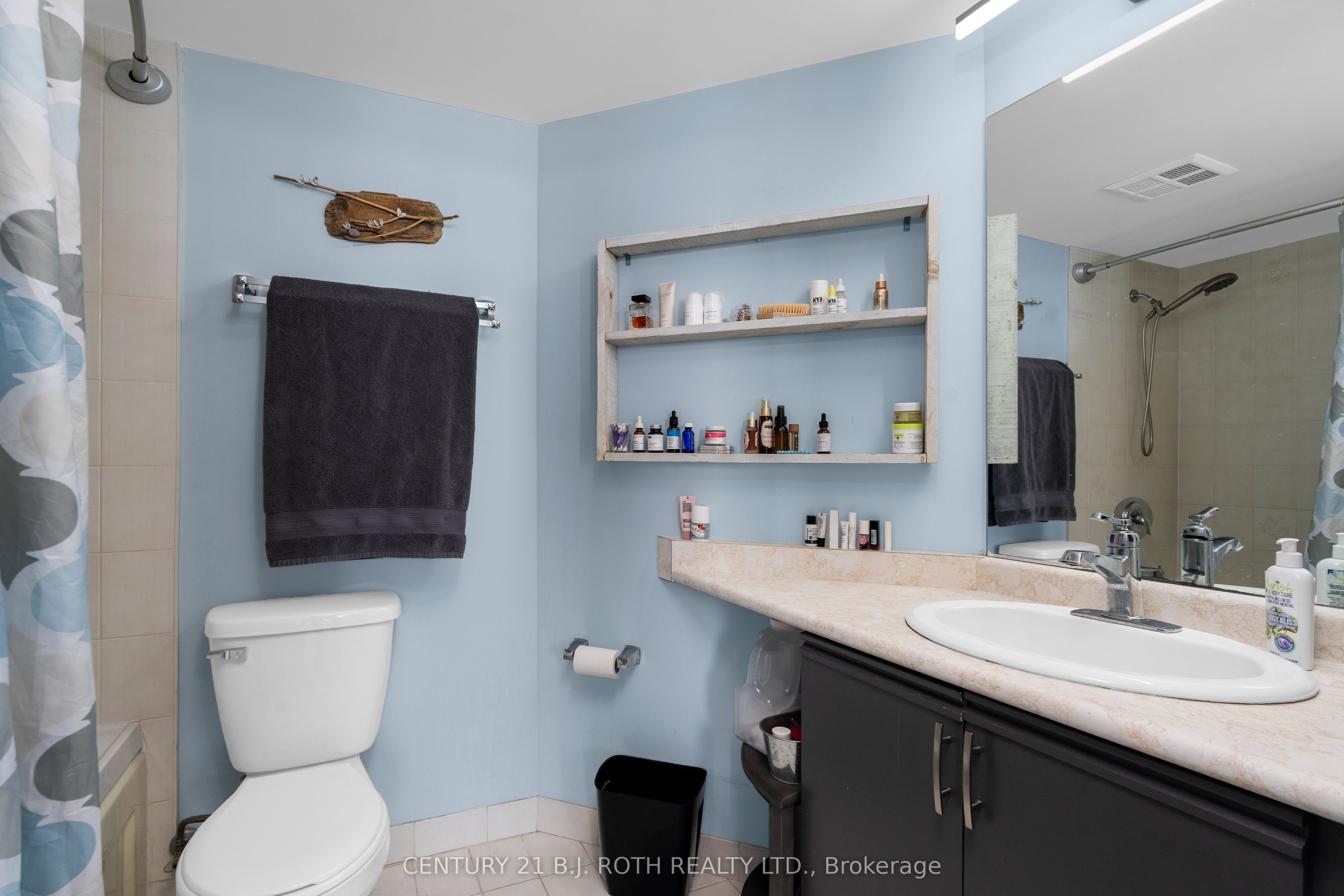150 Dunlop Street E 807 Property Photo 15