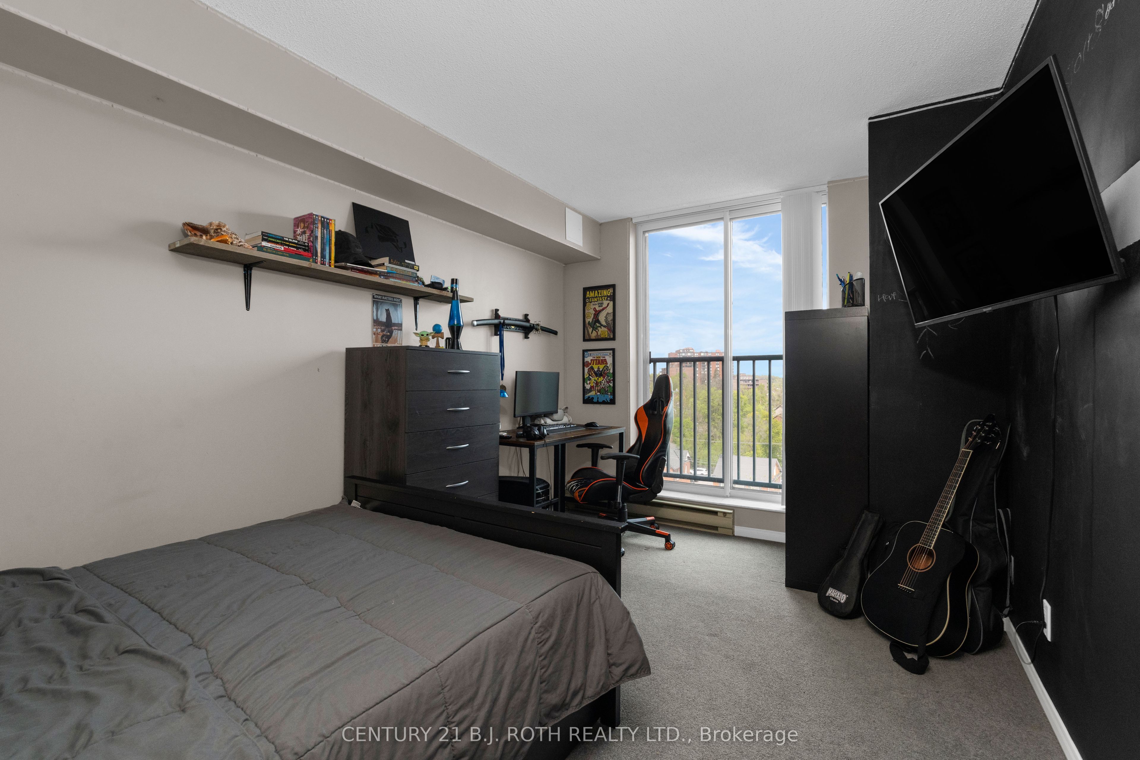150 Dunlop Street E 807 Property Photo 16