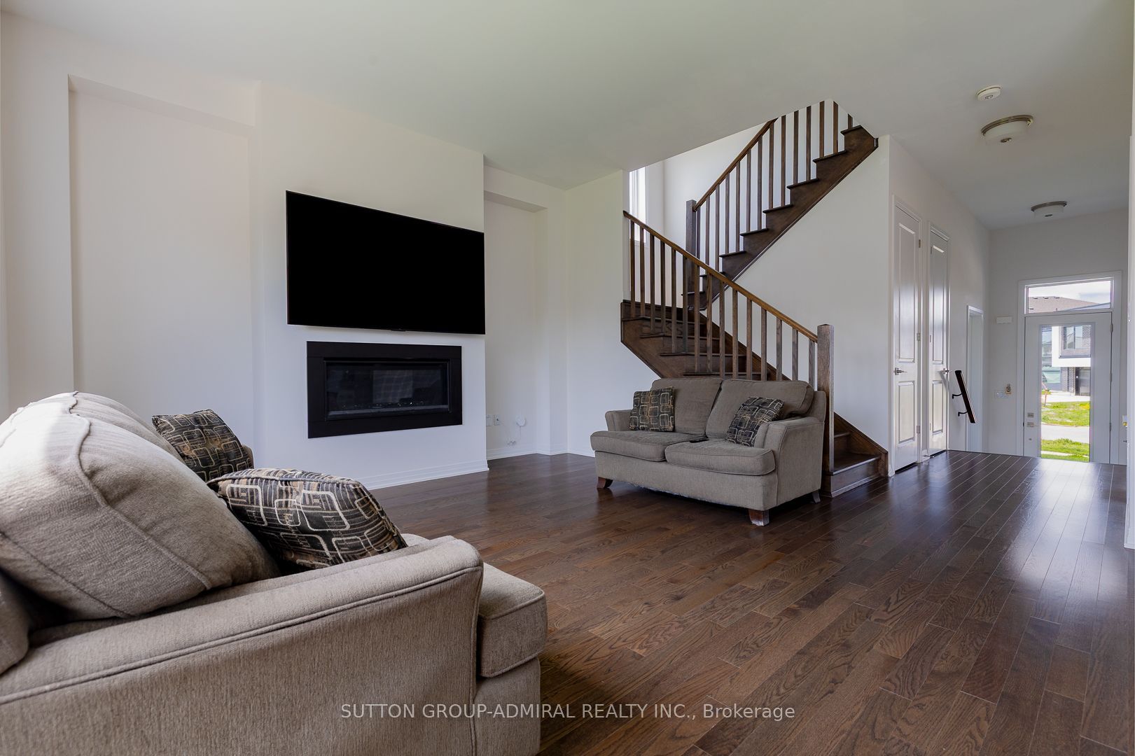 3731 Lakepoint Drive Property Photo 13