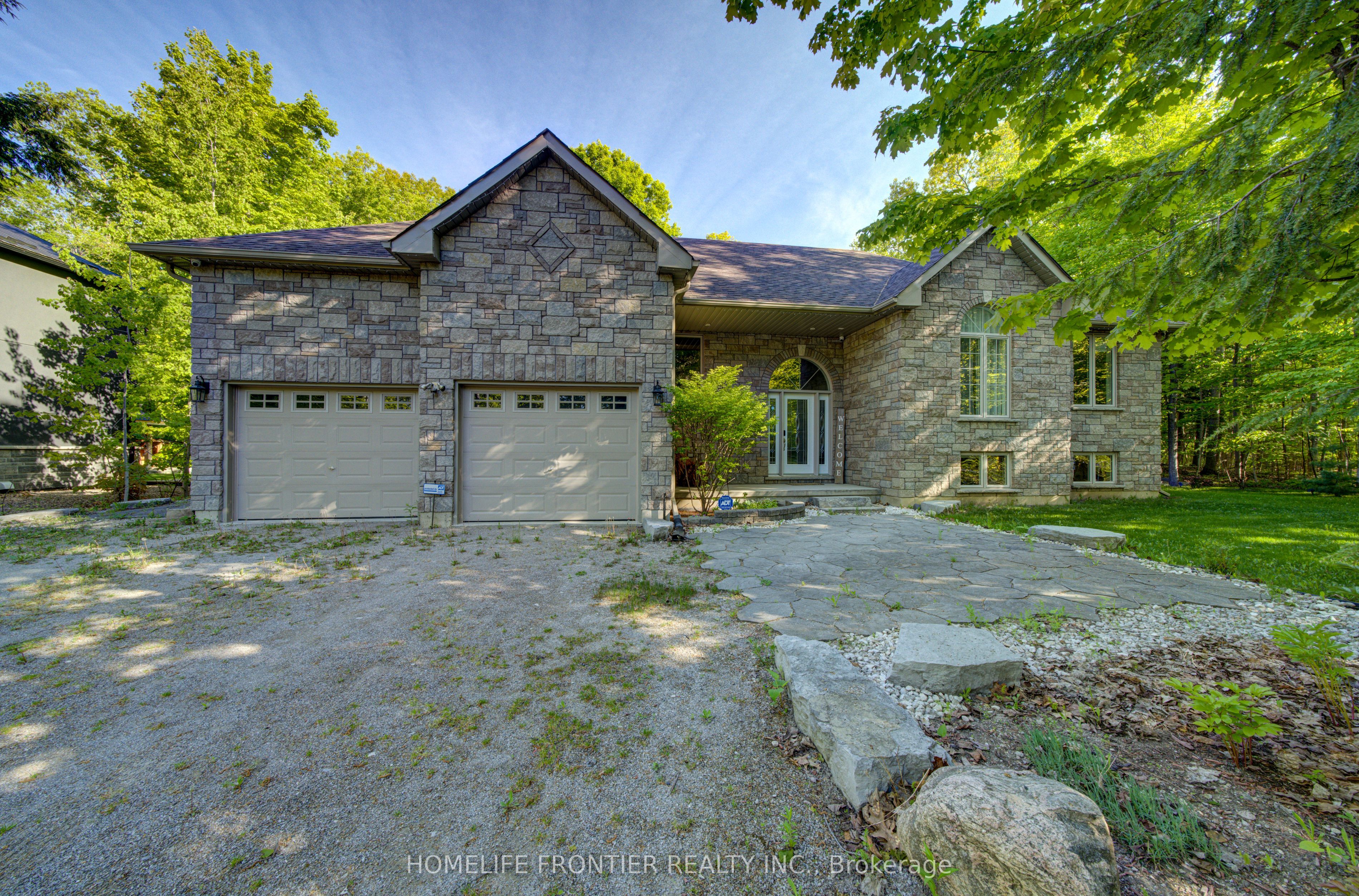 42 Forest Circle Property Photo 1