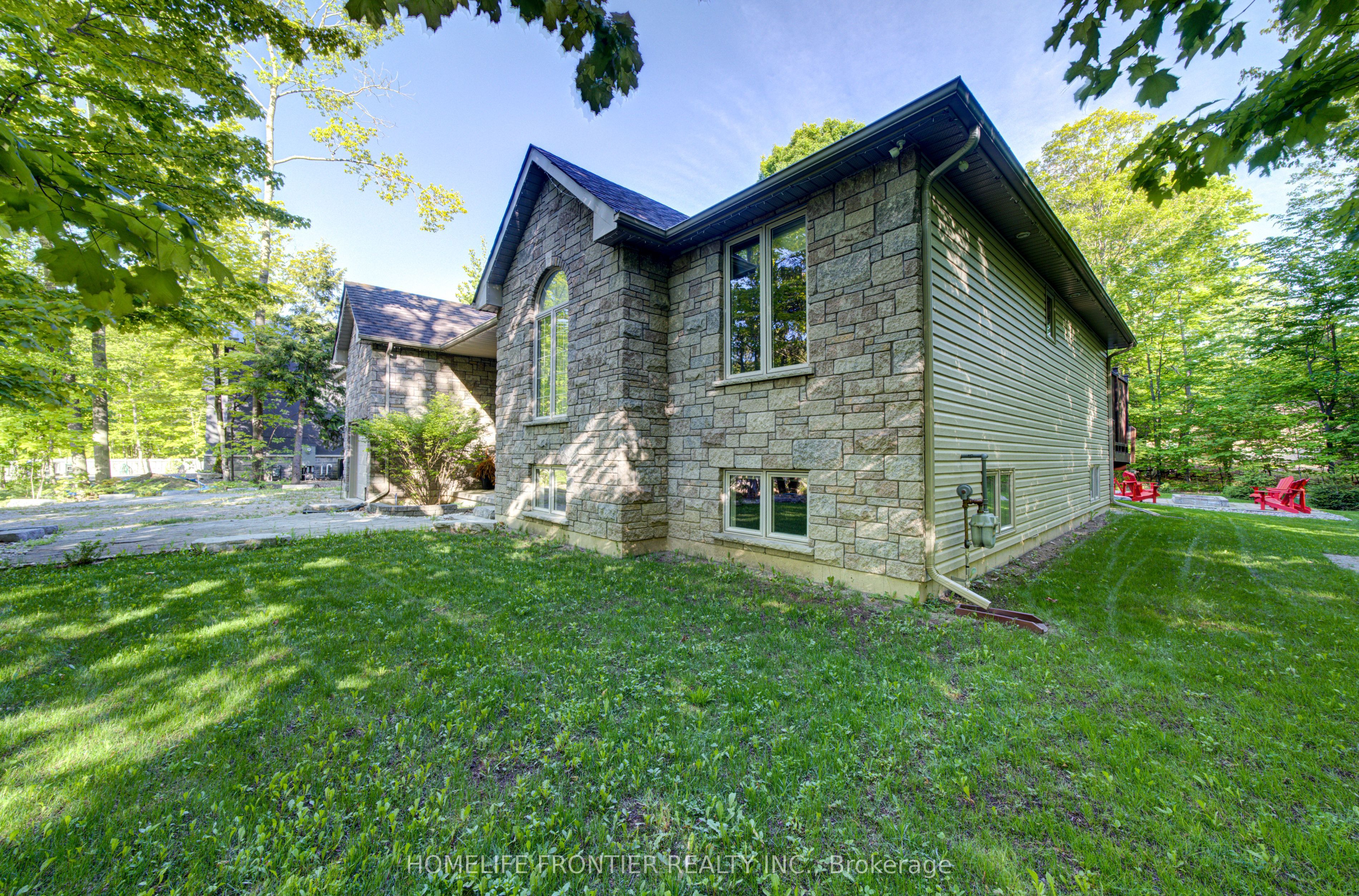 42 Forest Circle Property Photo 2